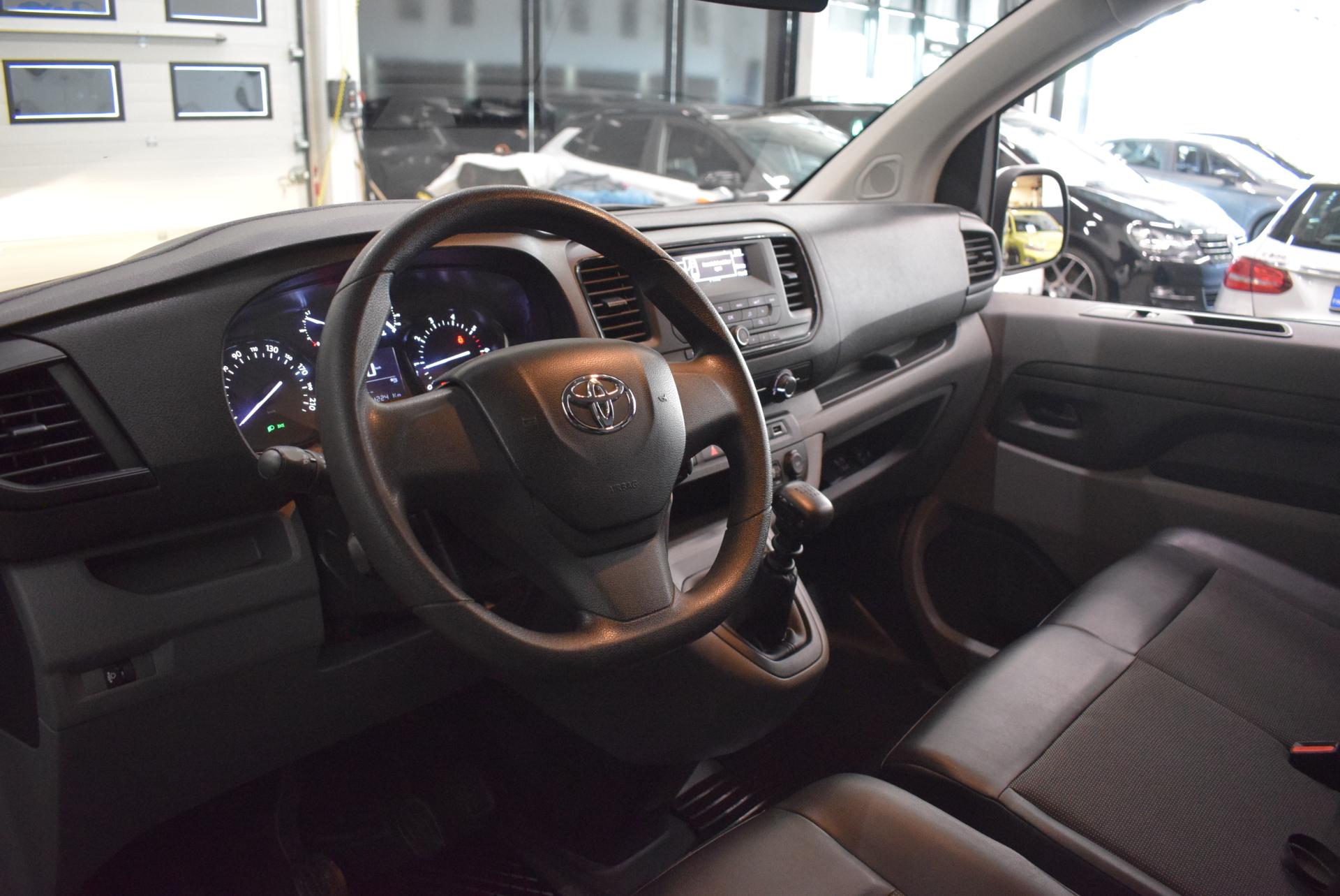 TOYOTA Proace 10