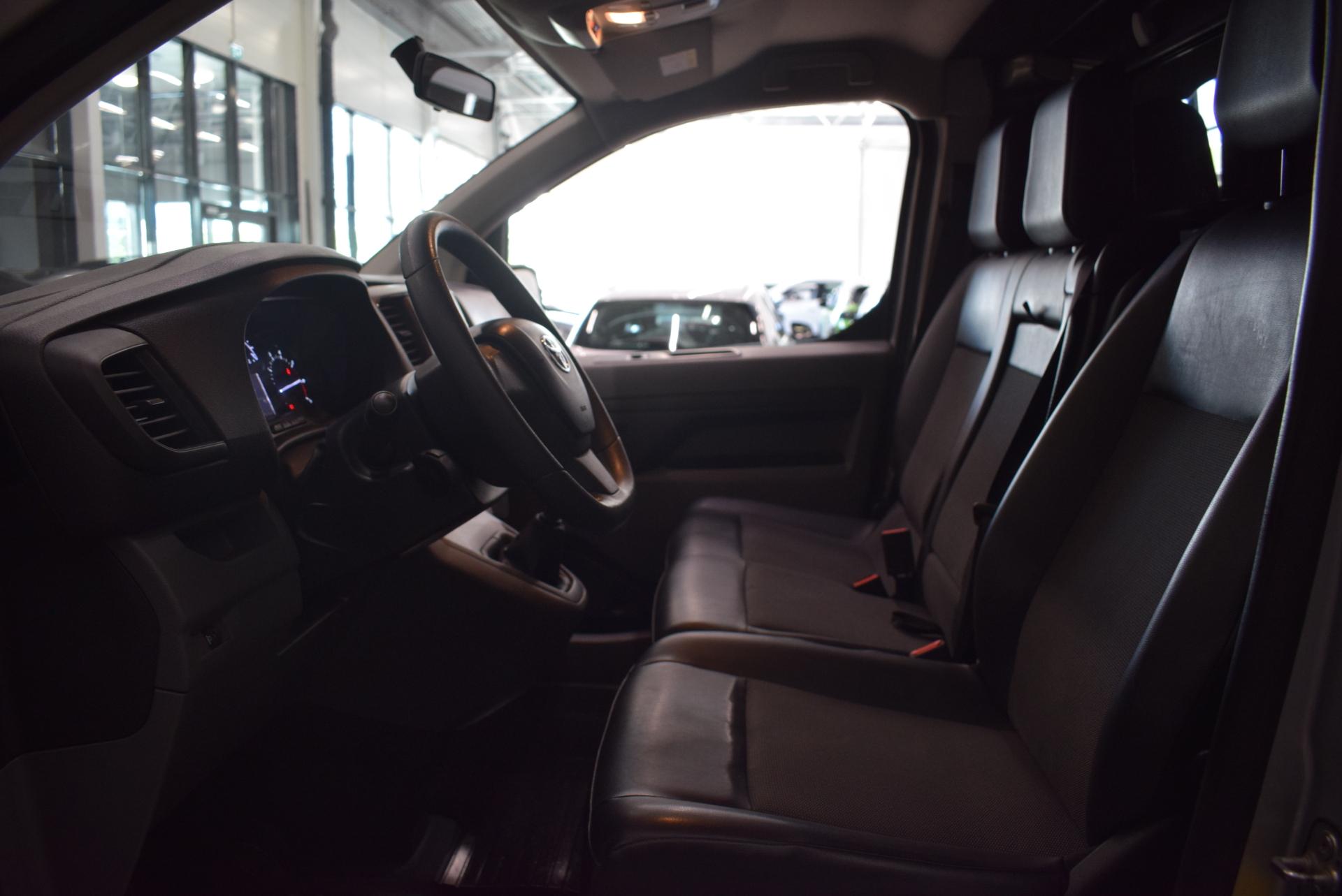 TOYOTA Proace 11