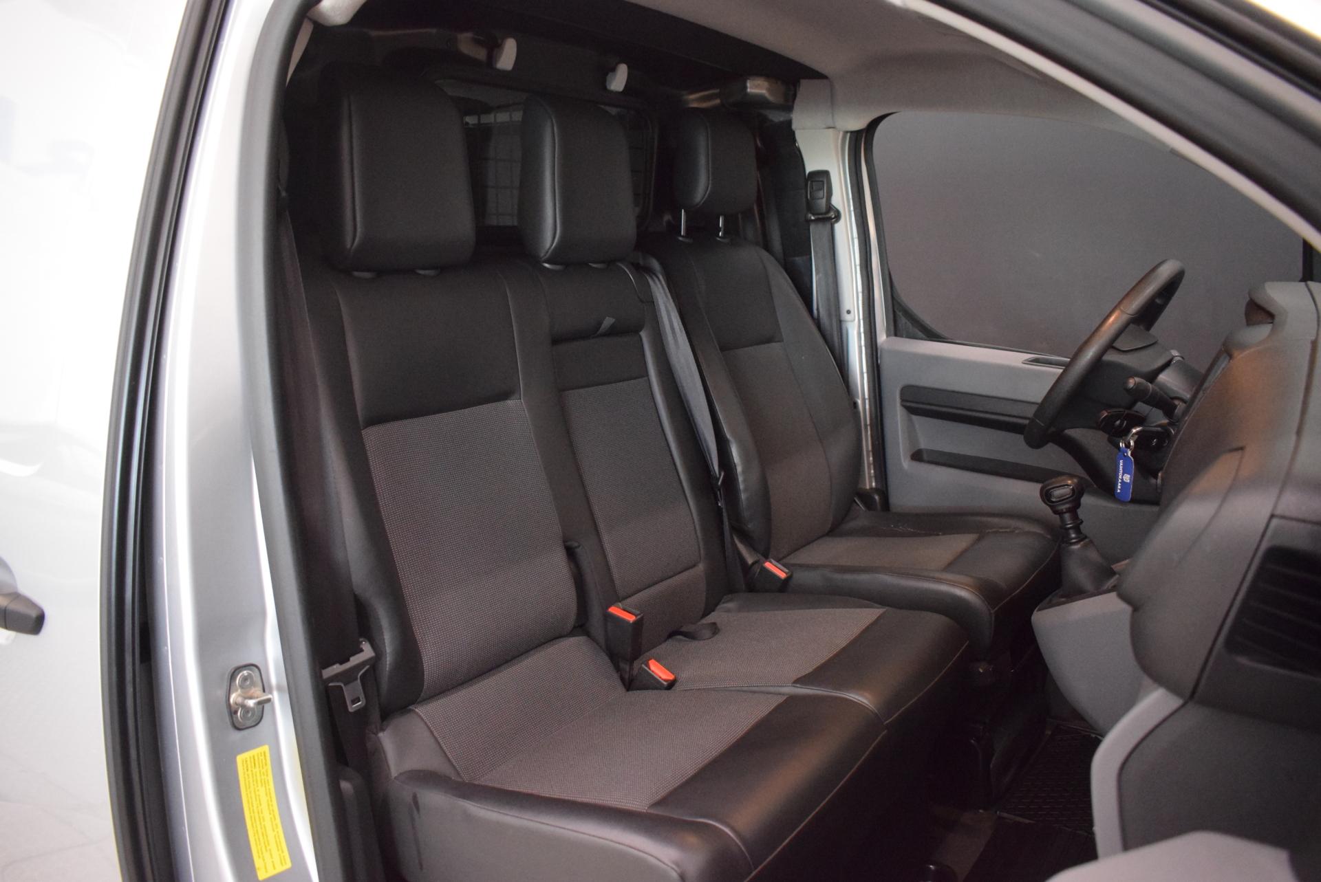 TOYOTA Proace 13