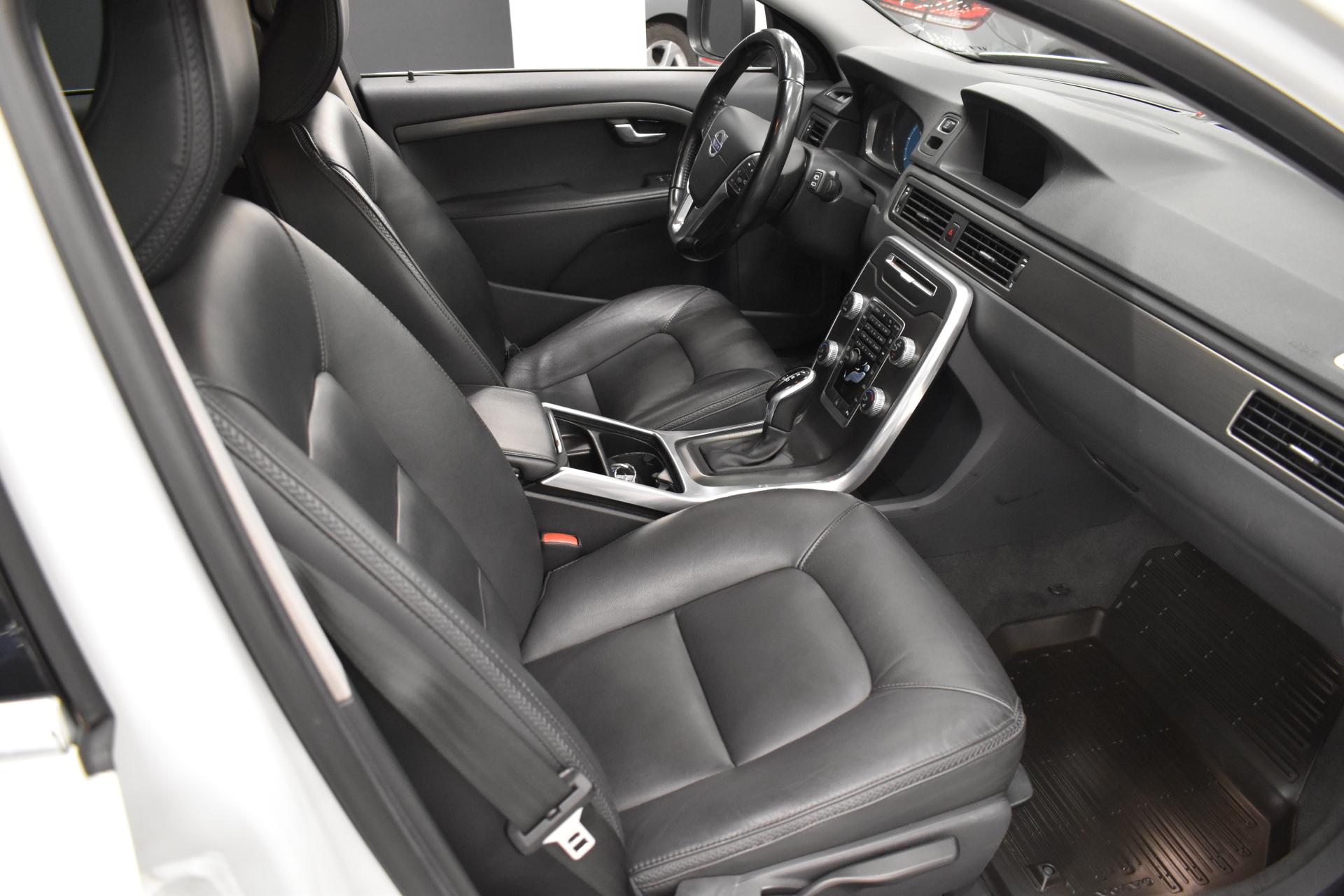 VOLVO XC70 2014