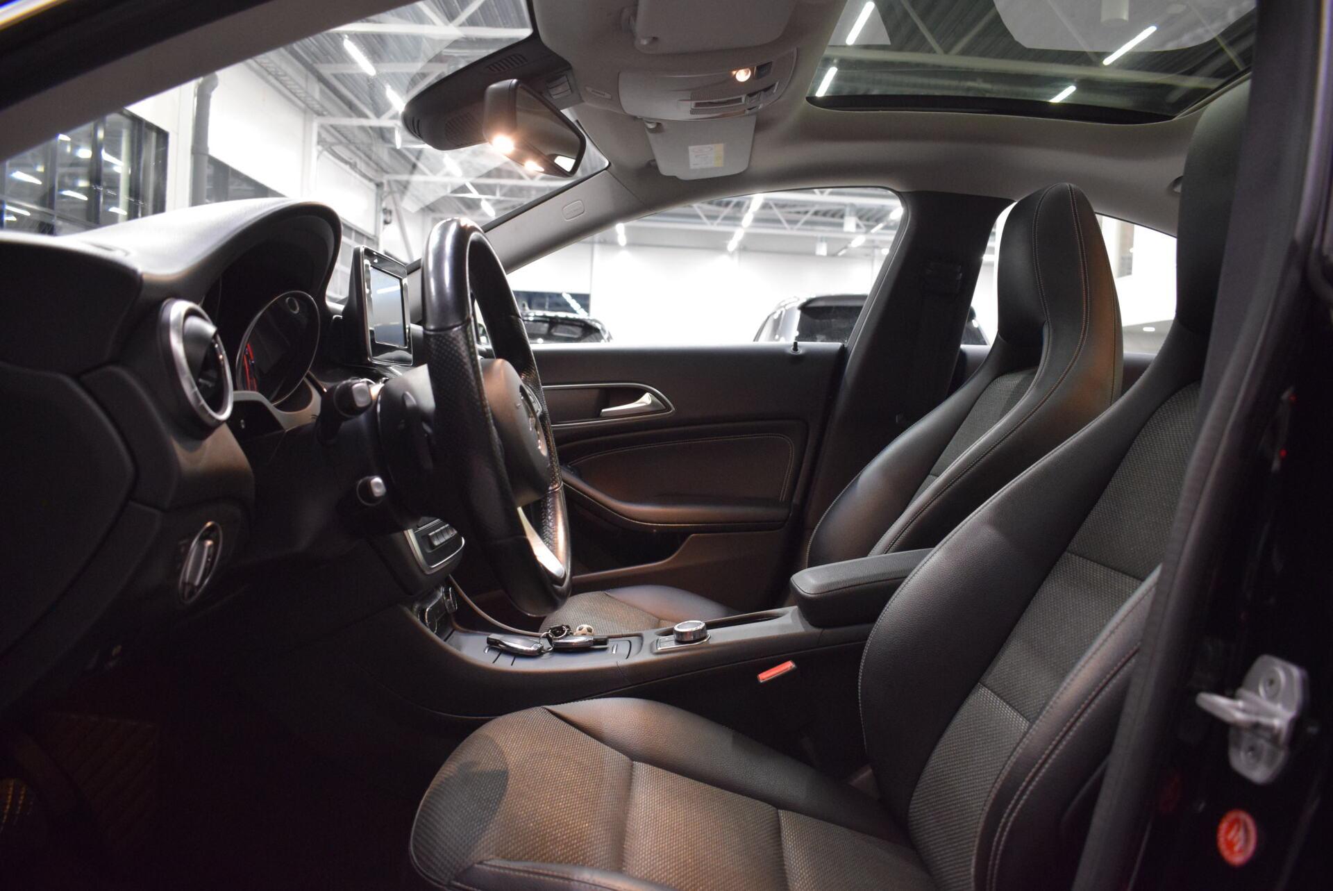 MERCEDES-BENZ CLA 2015