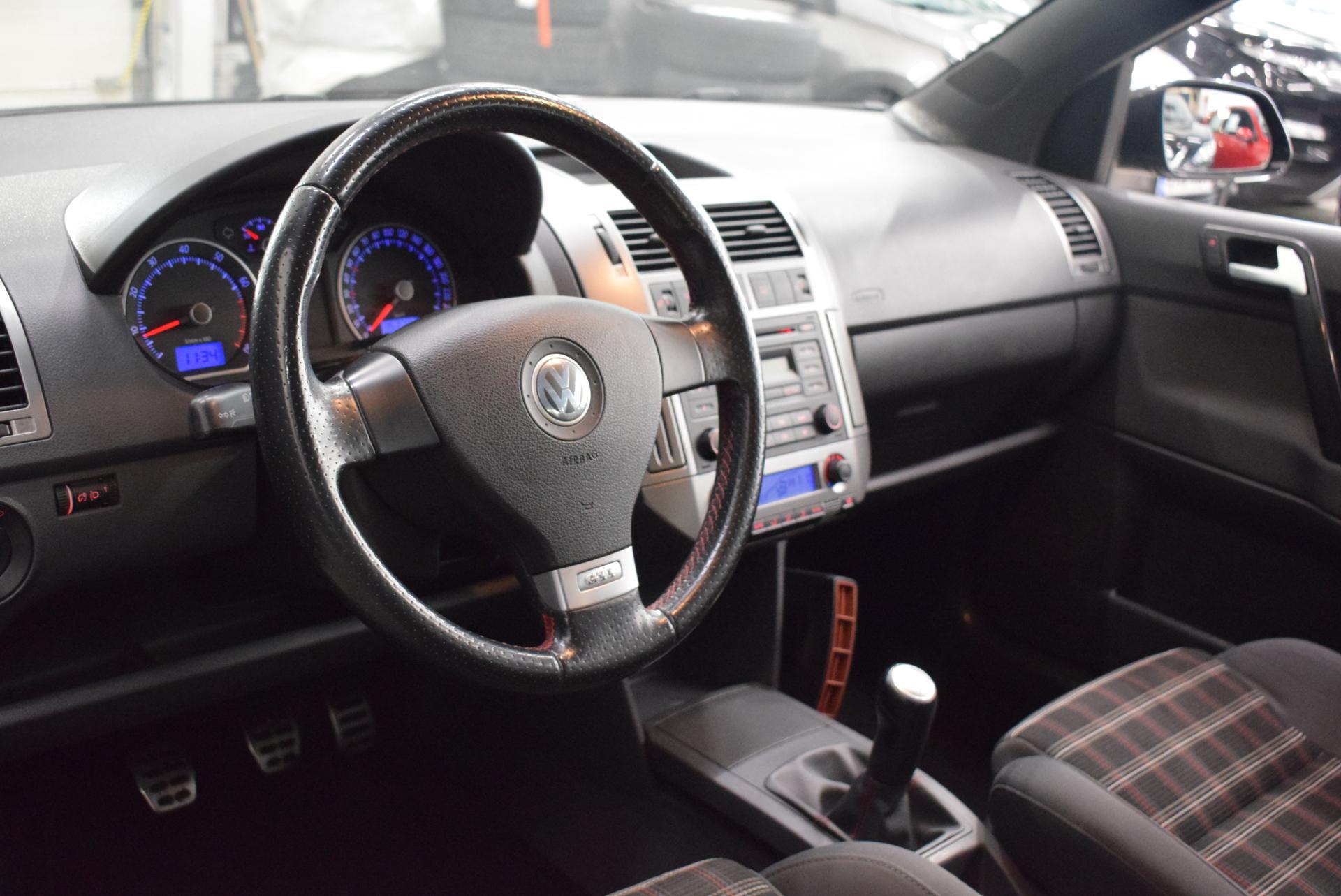 VOLKSWAGEN Polo 2006