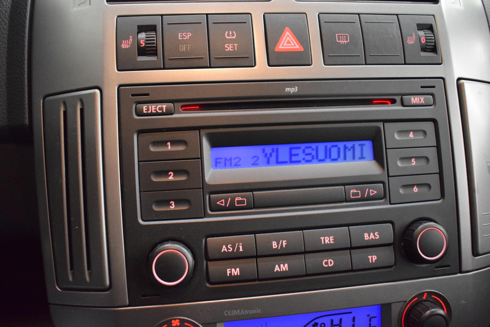 VOLKSWAGEN Polo 2006