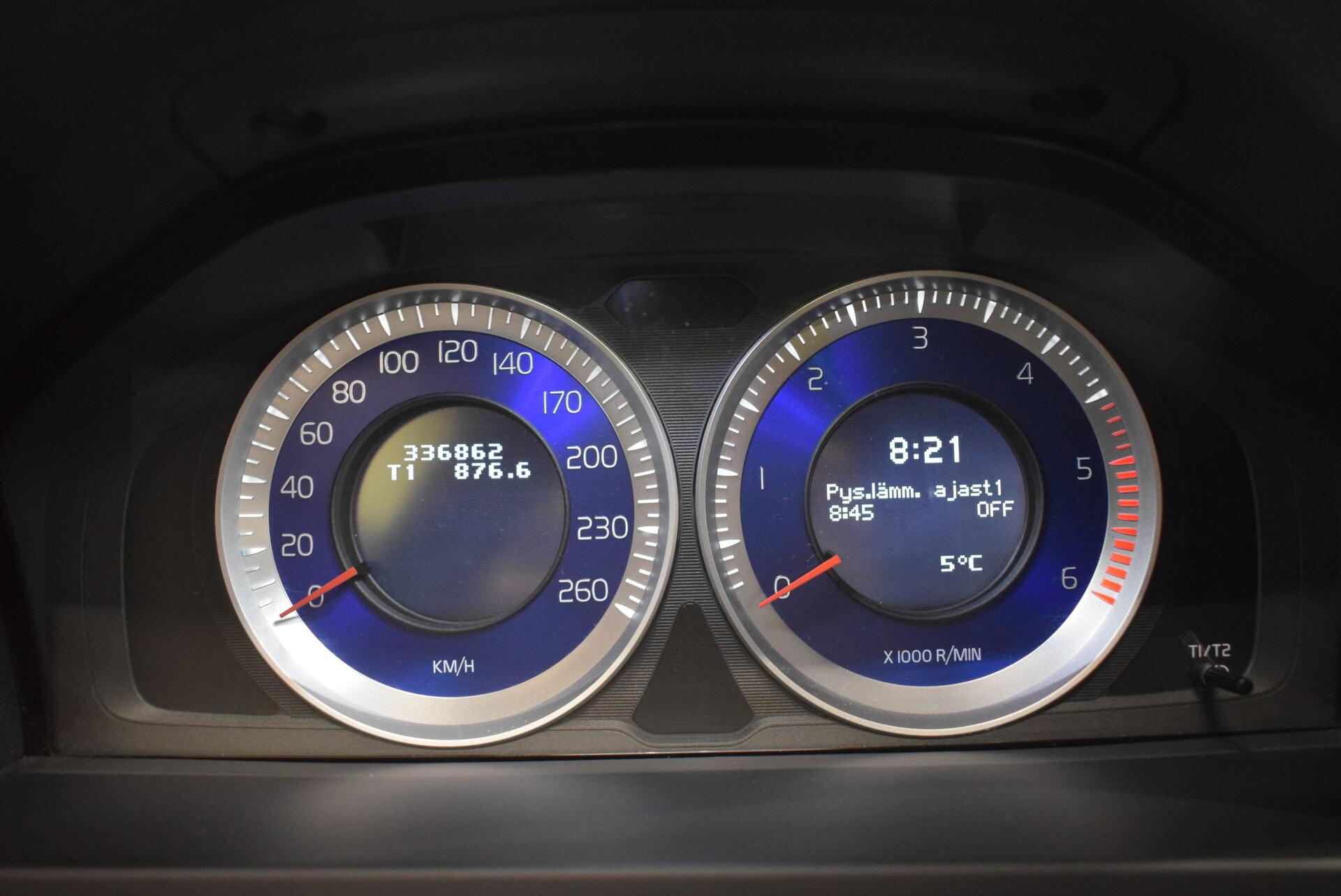 VOLVO V60 2011