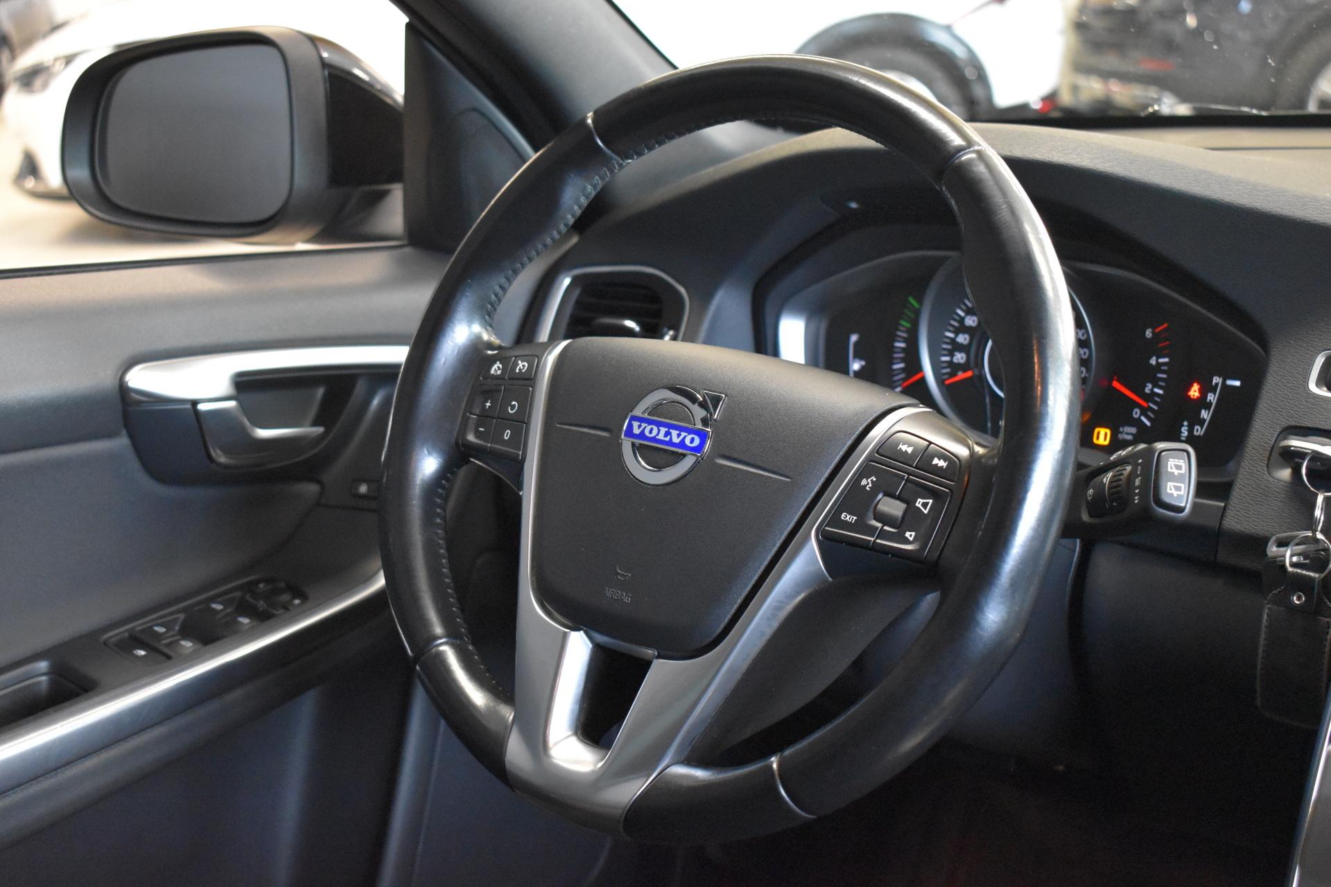 VOLVO V60 2014