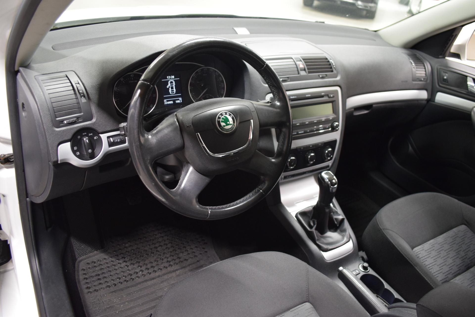SKODA Octavia 10