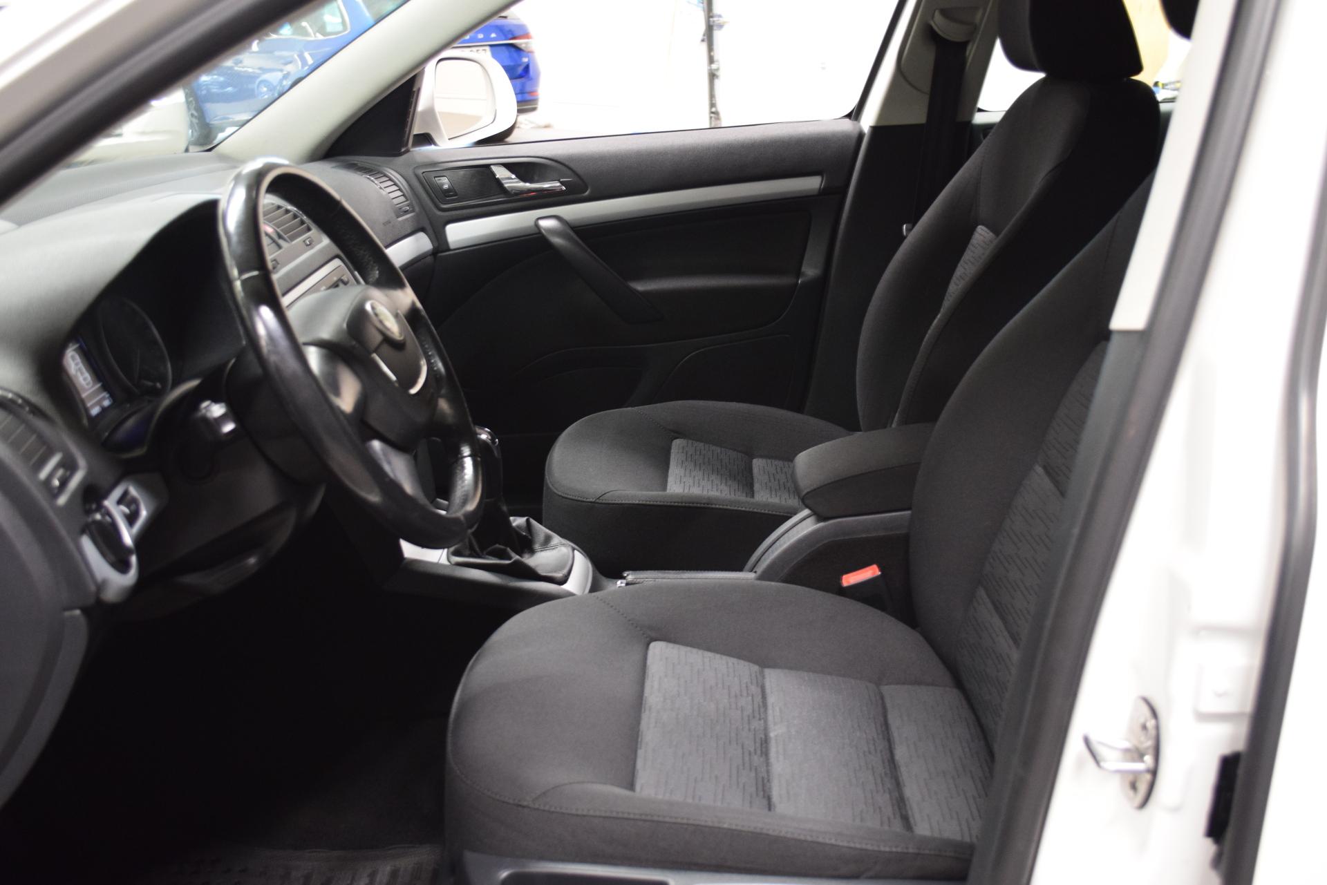 SKODA Octavia 9
