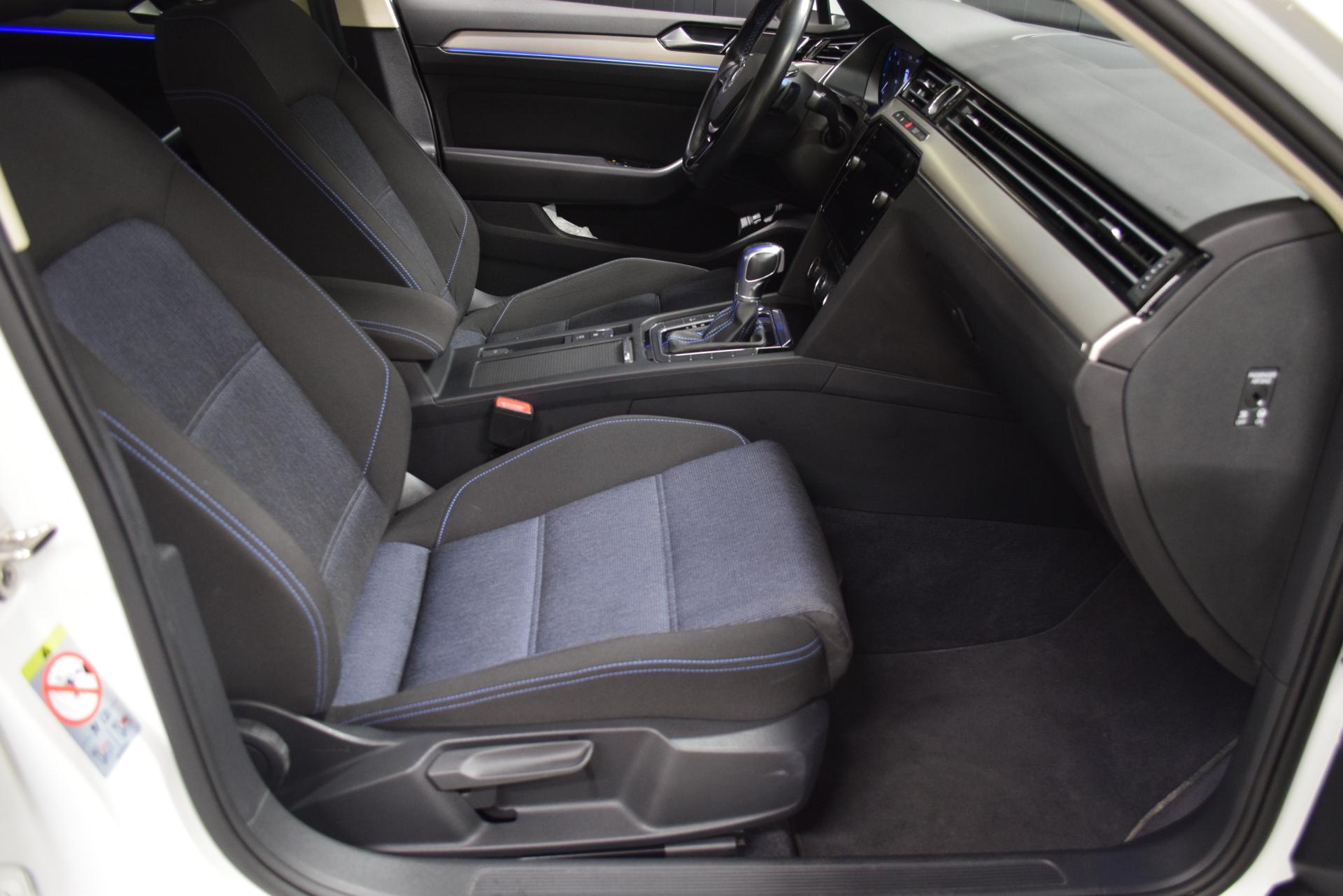 VOLKSWAGEN Passat 2018