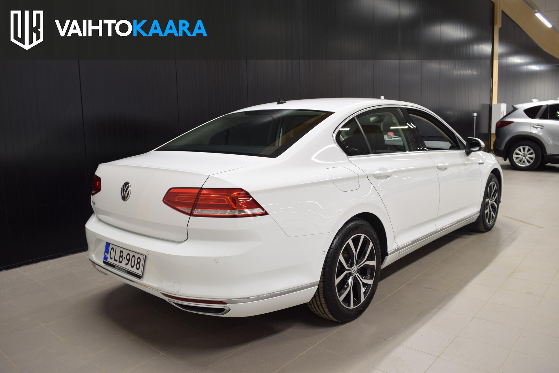 VOLKSWAGEN Passat 2018