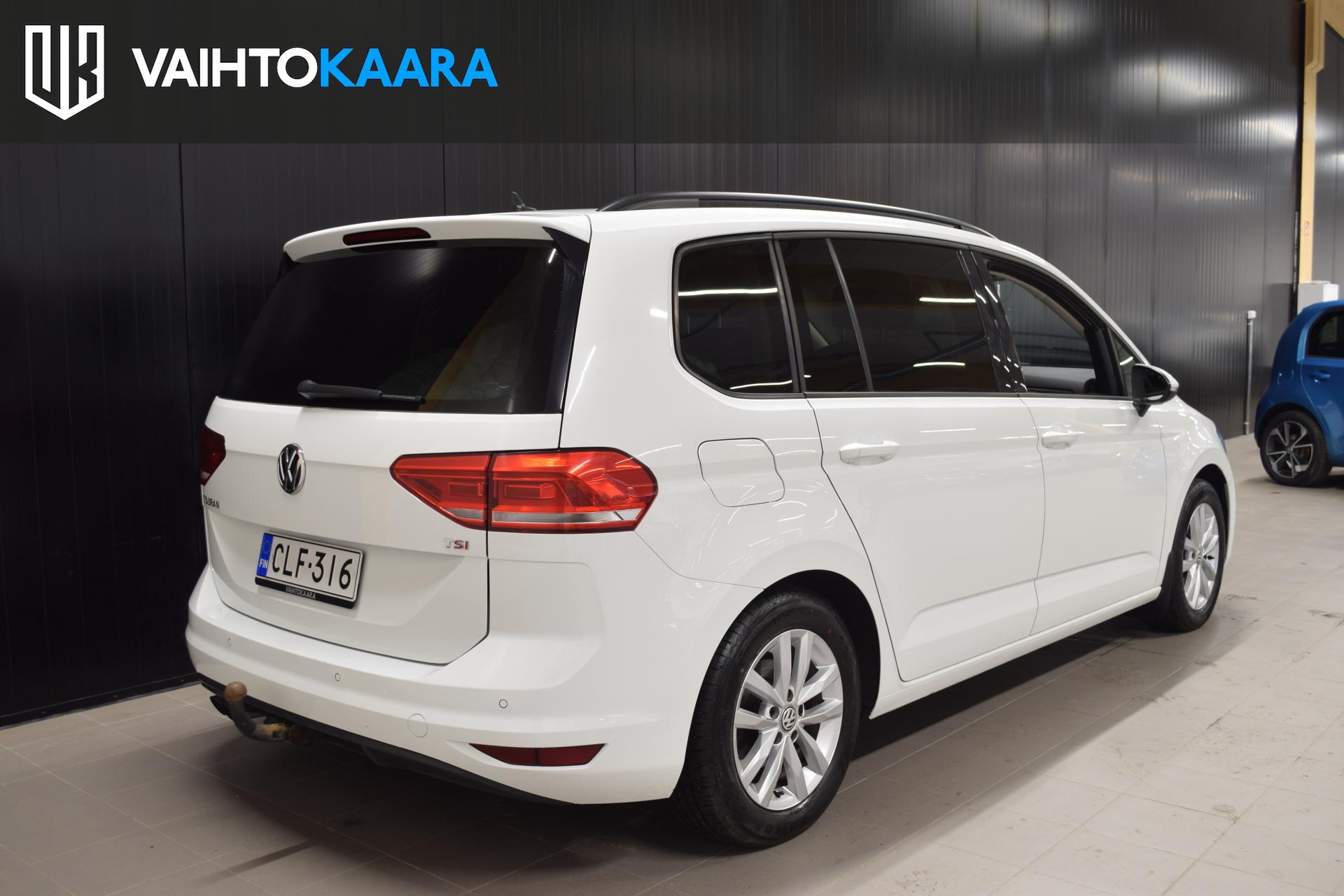 VOLKSWAGEN Touran 2017