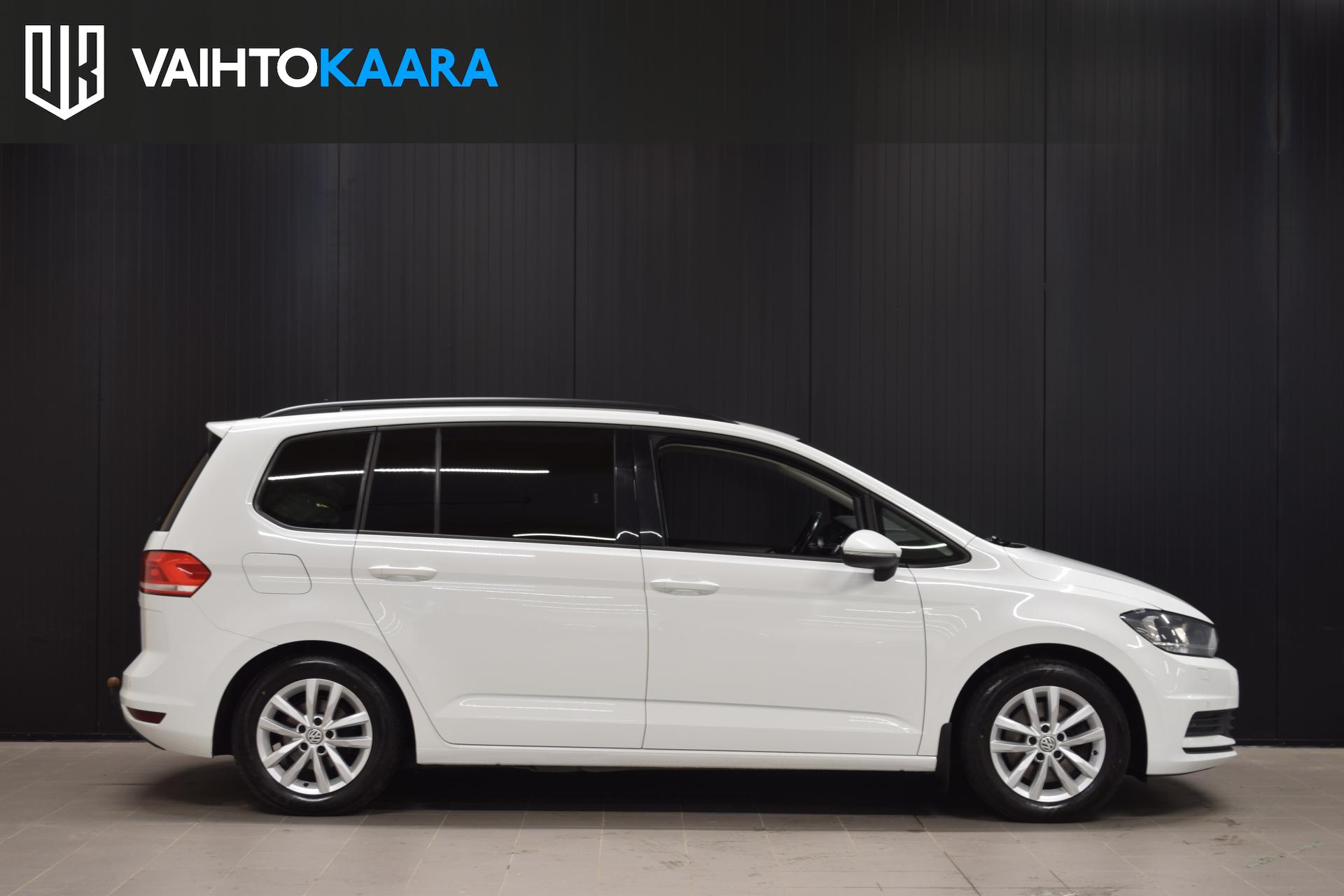 VOLKSWAGEN Touran 2017