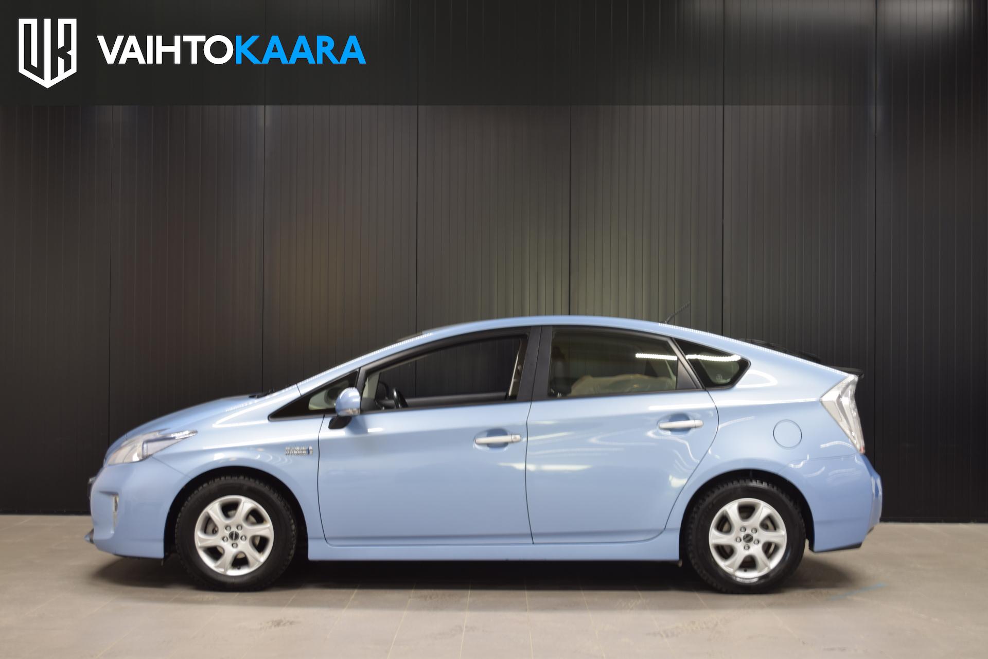 TOYOTA Prius Plug-in Hybrid 2013