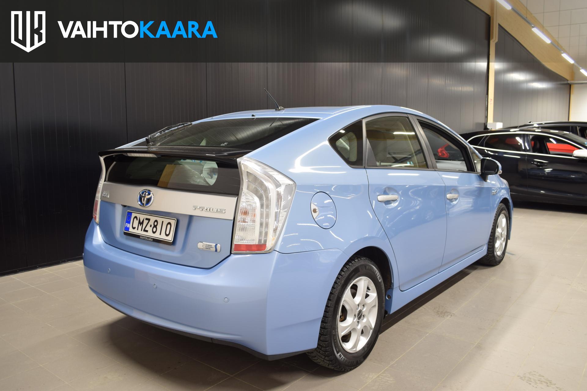 TOYOTA Prius Plug-in Hybrid 2013