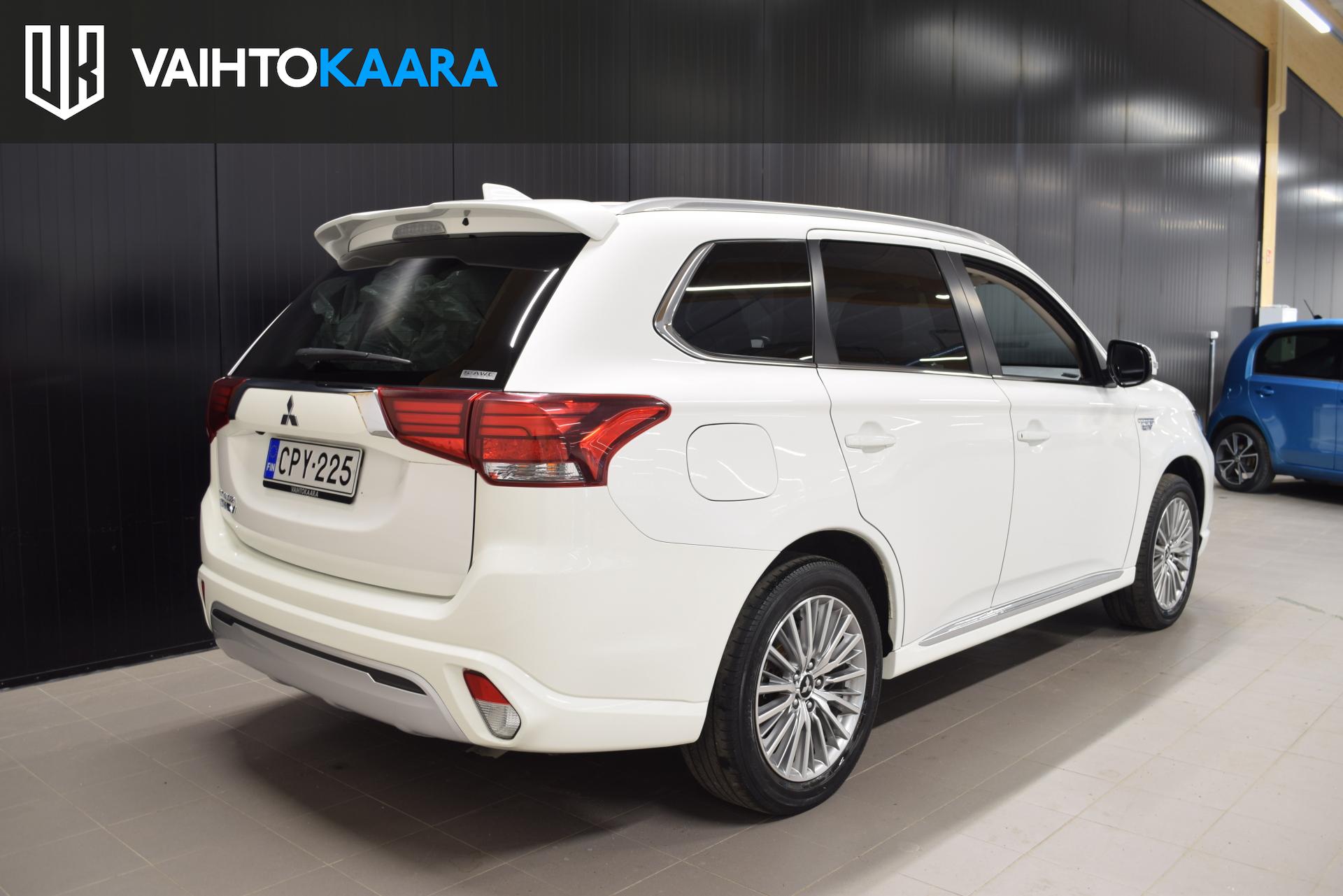 MITSUBISHI Outlander 2020