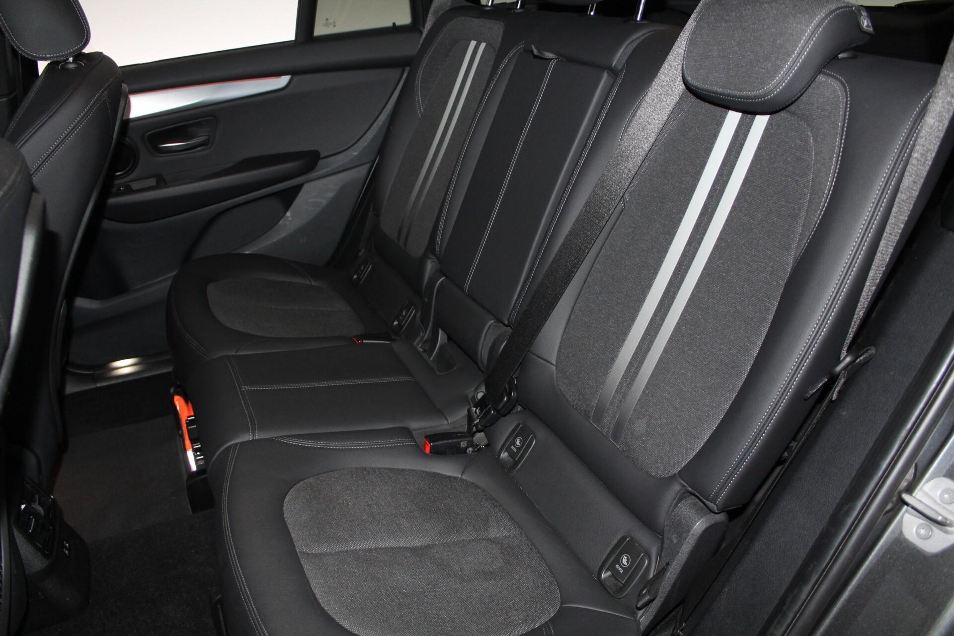 BMW 218 2023