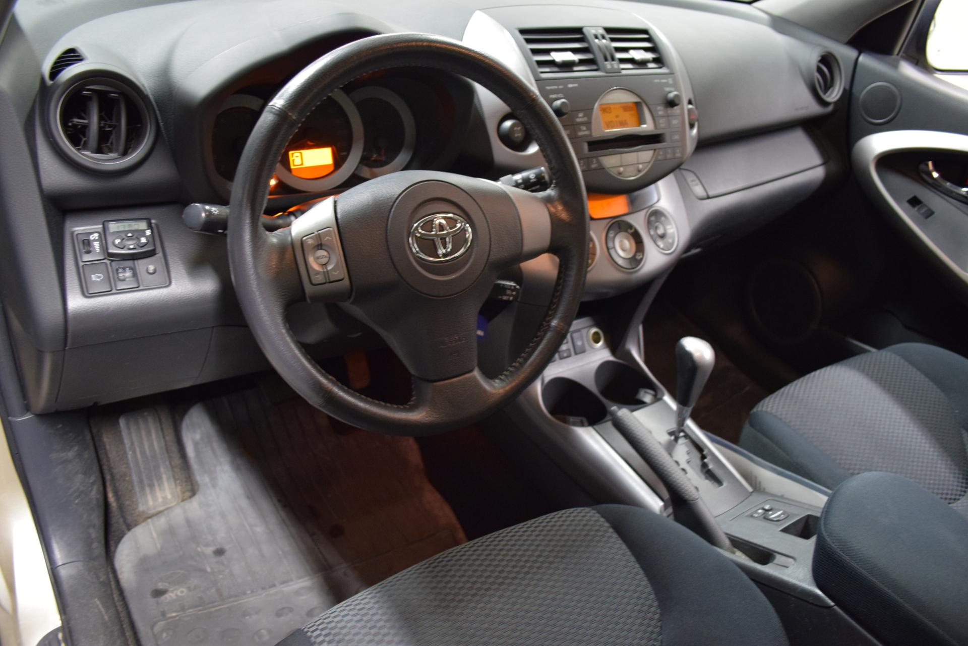 TOYOTA RAV4 2006