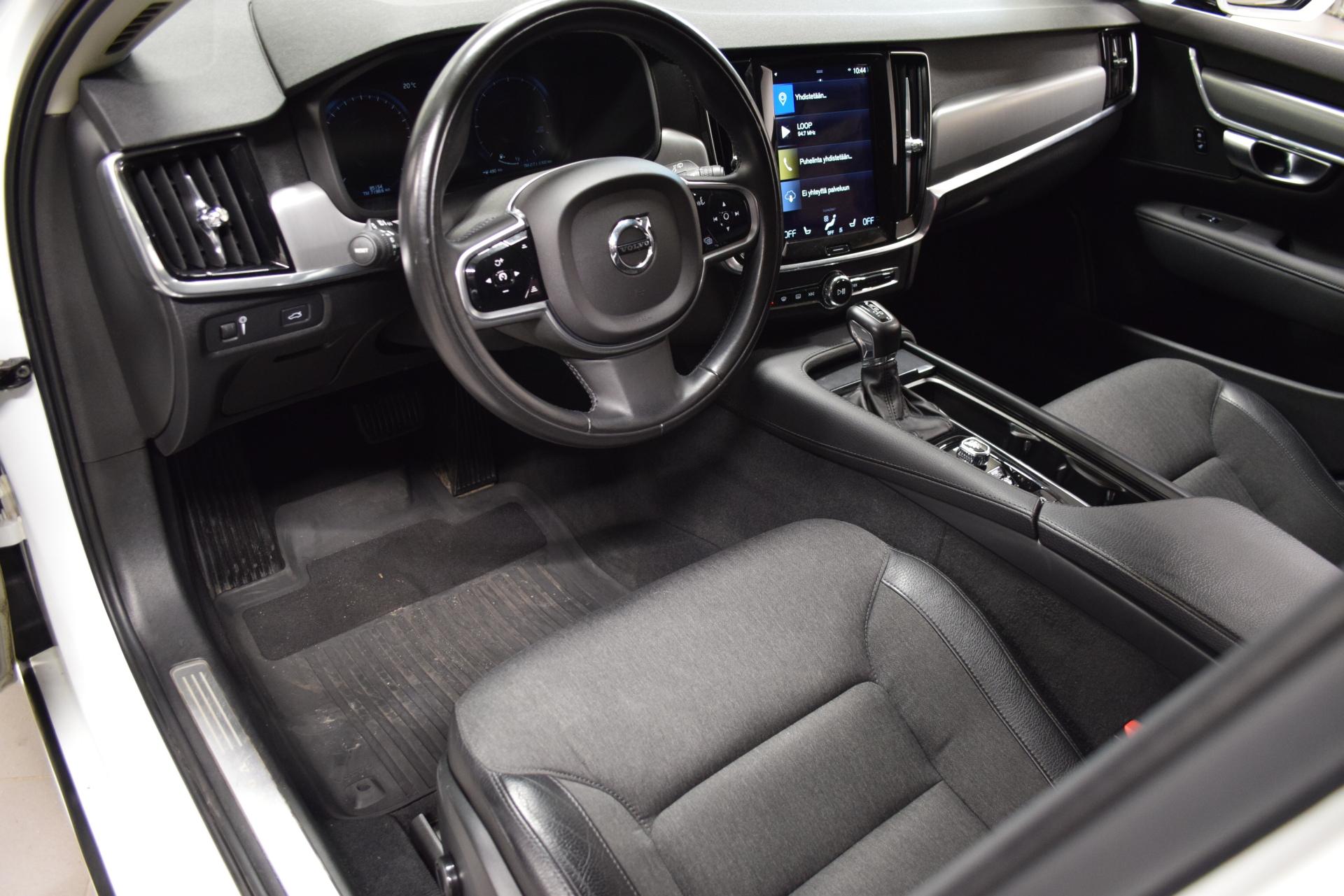 VOLVO V90 2020