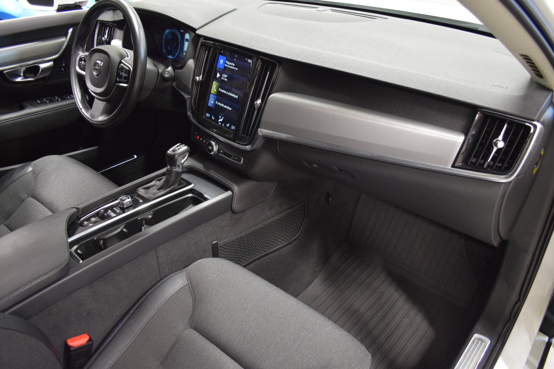 VOLVO V90 2020
