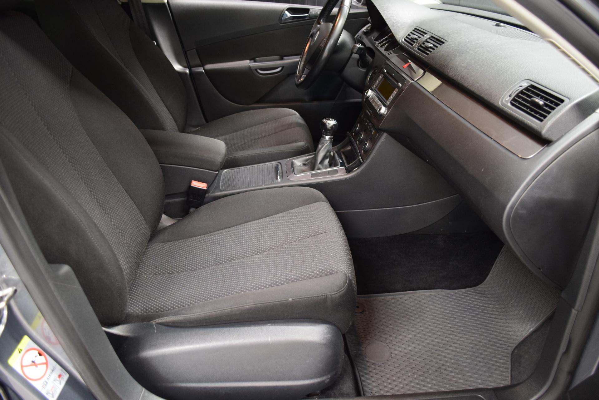 VOLKSWAGEN Passat 2007