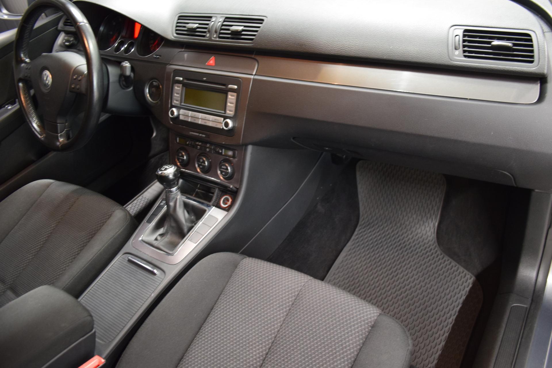 VOLKSWAGEN Passat 2007