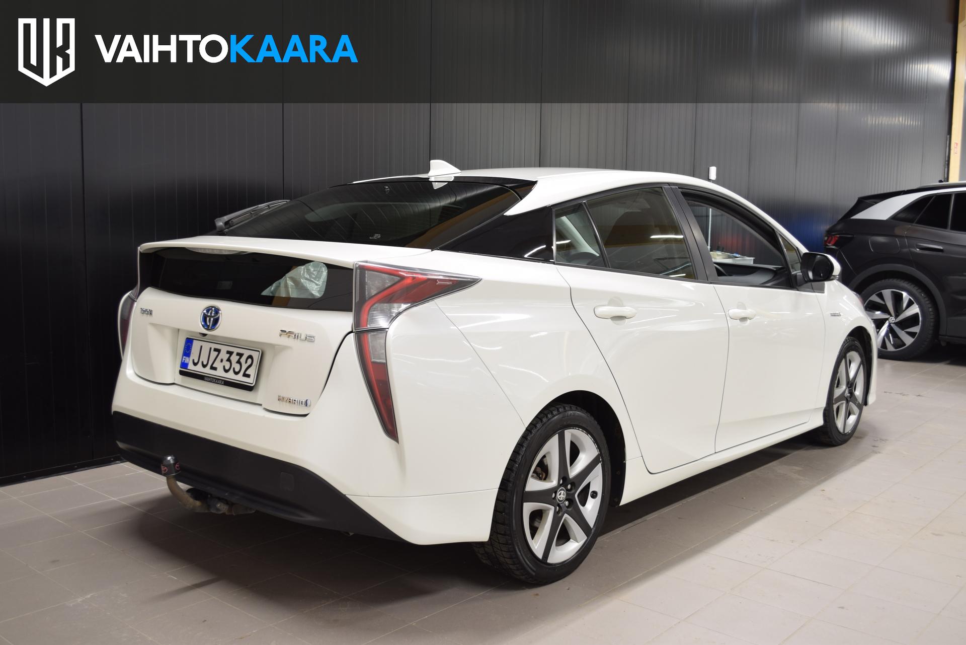 TOYOTA Prius 2016