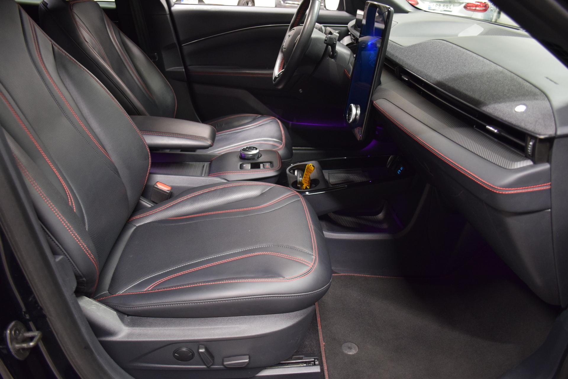 FORD Mustang Mach-E 2022