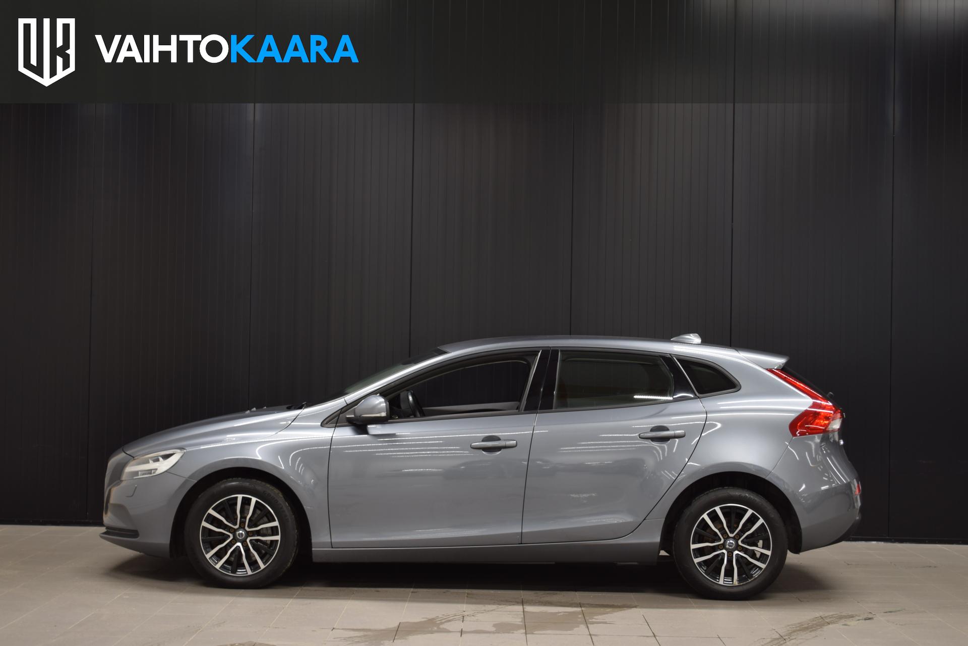 VOLVO V40 2017