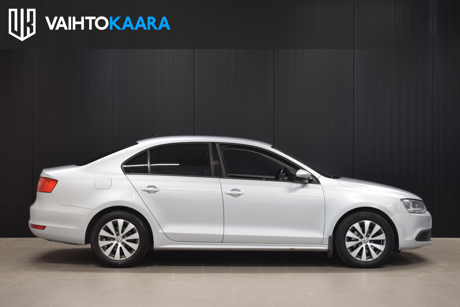 VOLKSWAGEN Jetta 2012