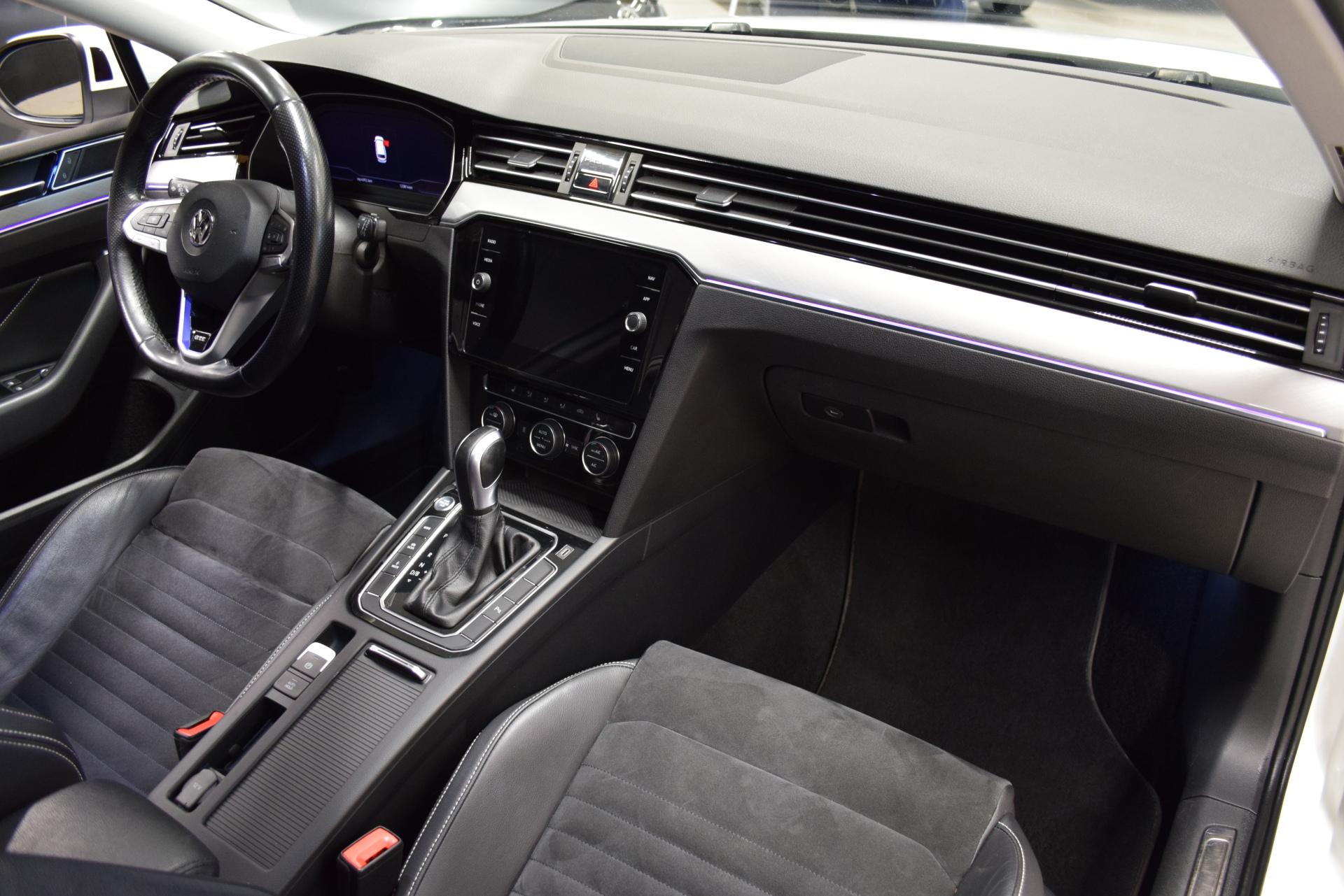 VOLKSWAGEN Passat 2020
