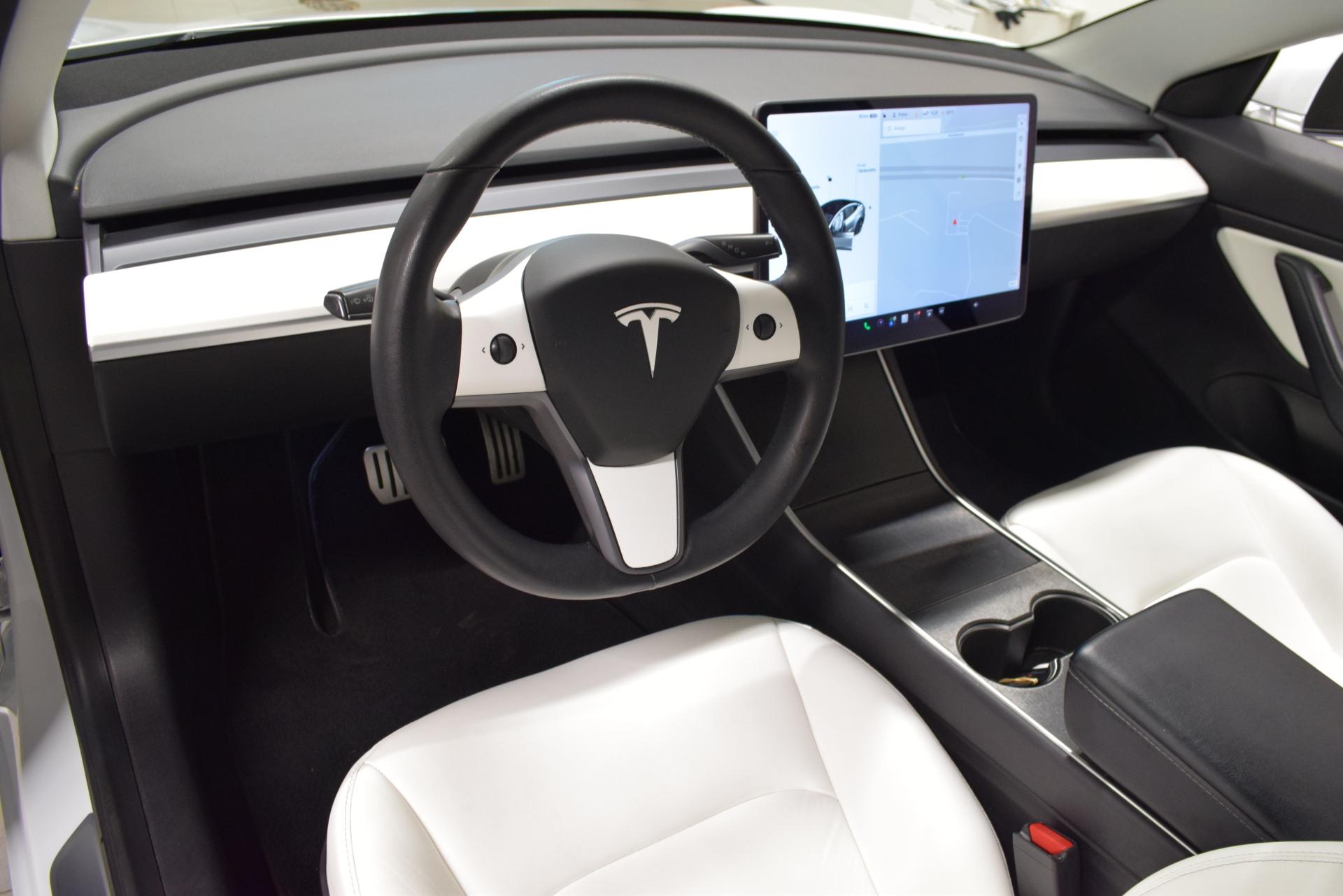 TESLA Model 3 2020