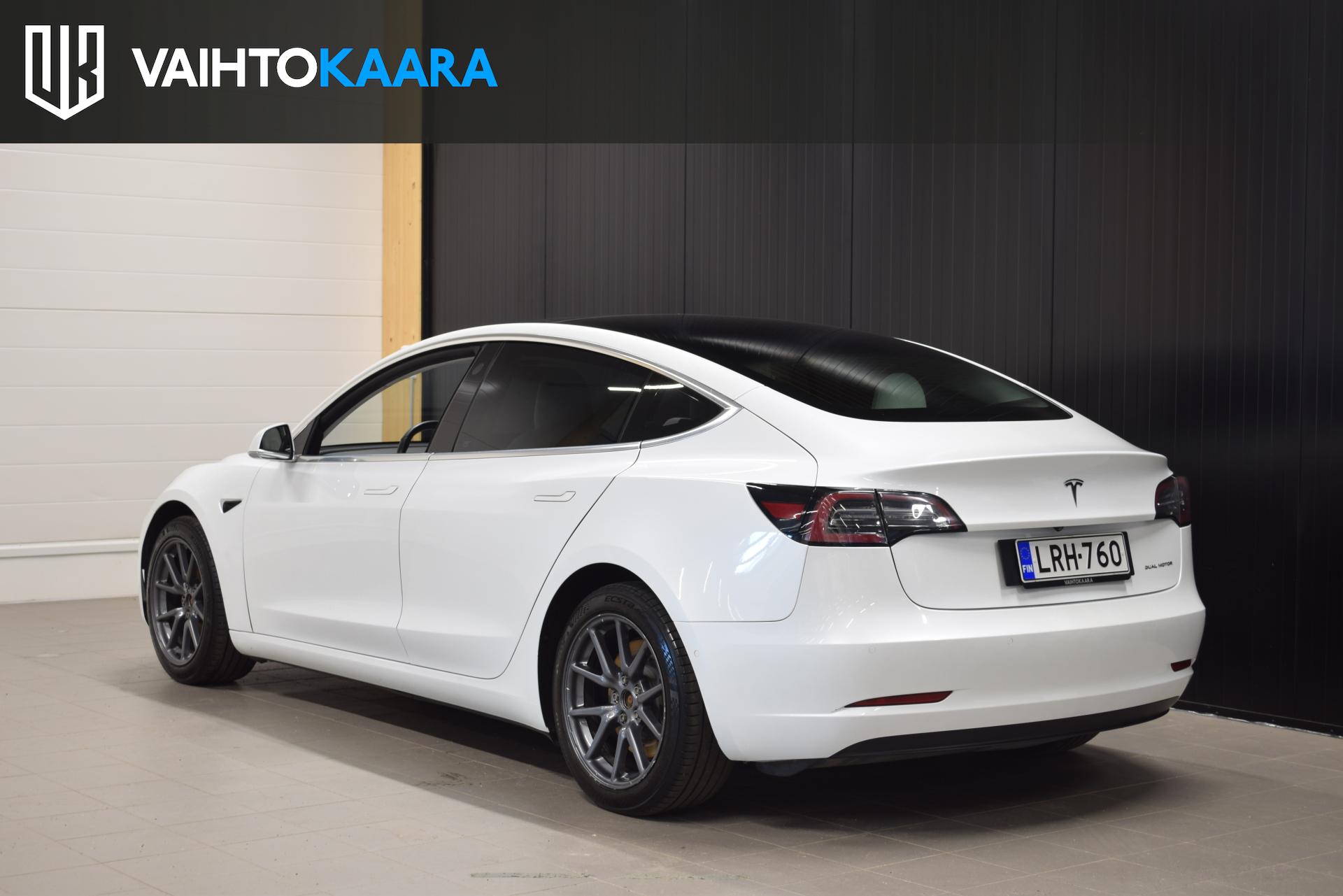 TESLA Model 3 2020