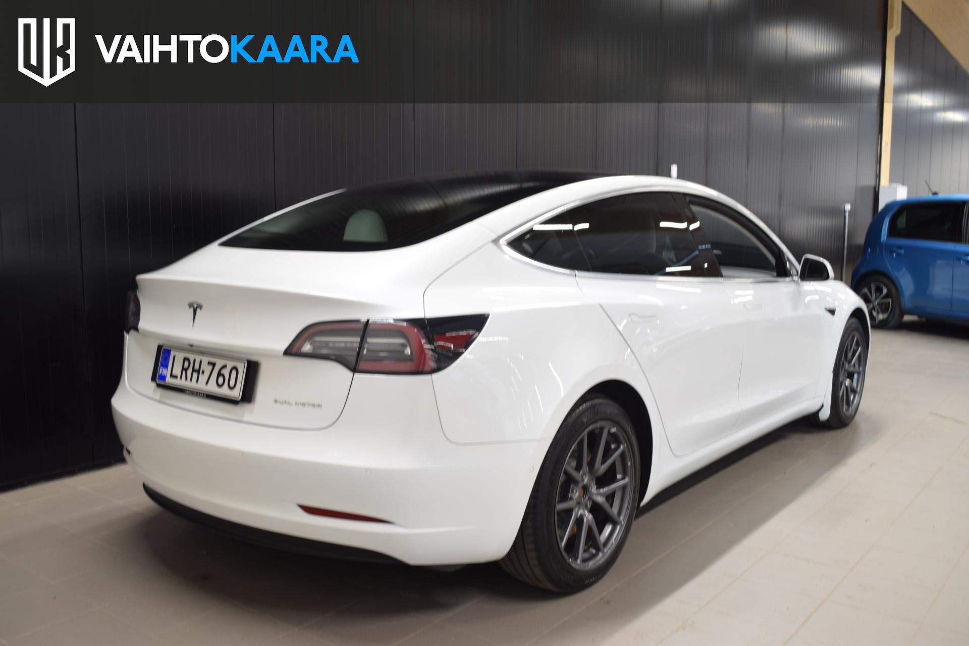 TESLA Model 3 2020