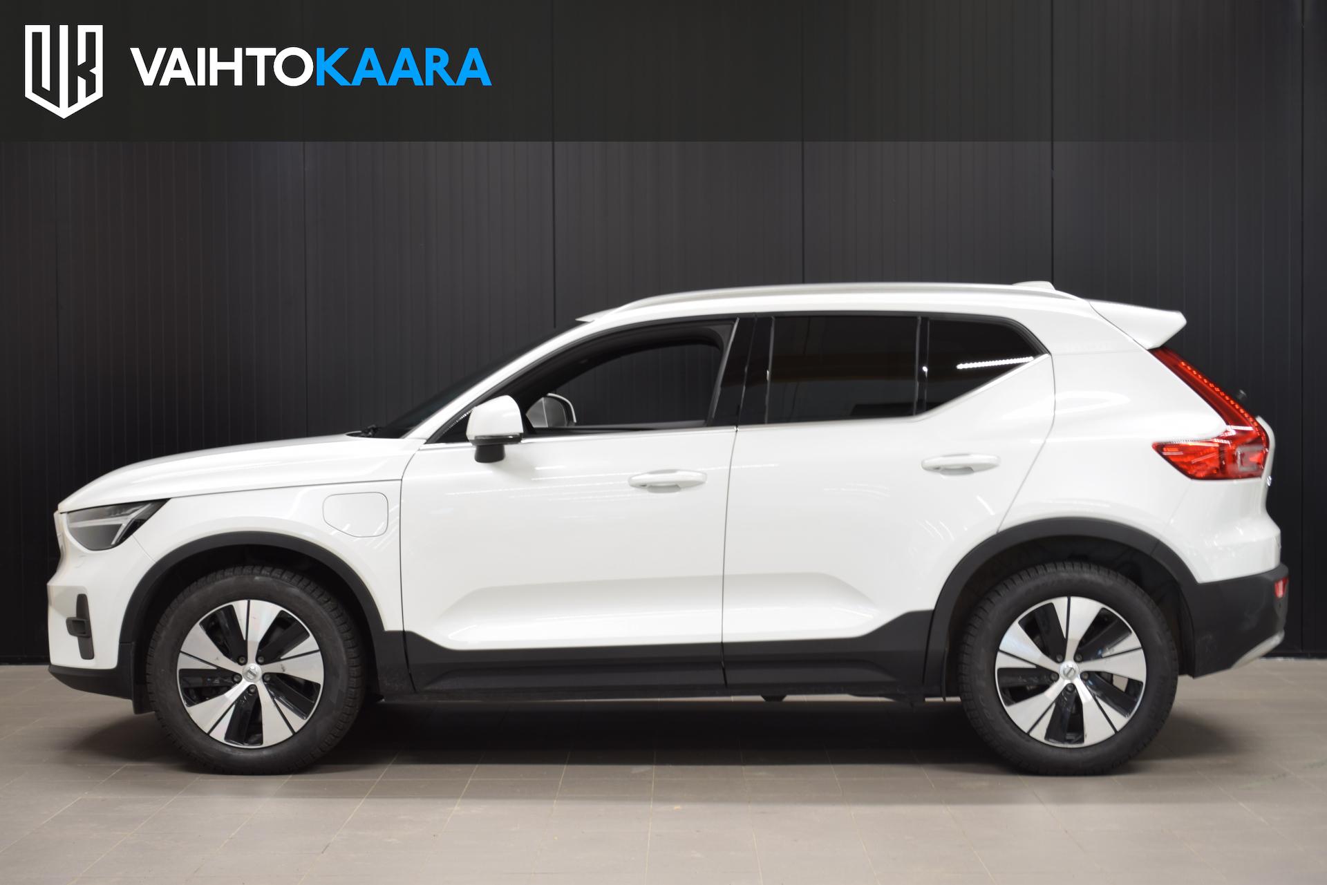 VOLVO XC40 2023