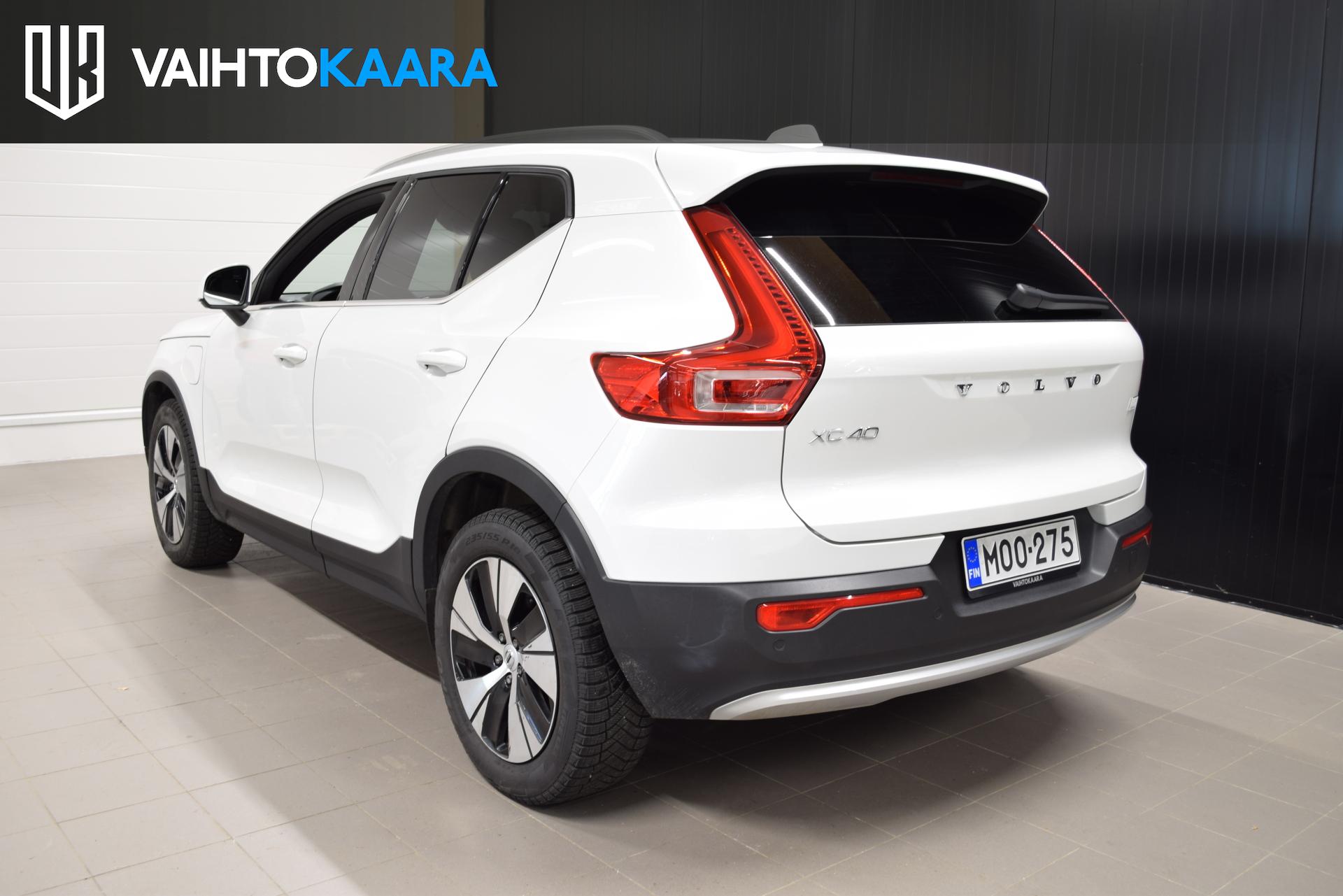 VOLVO XC40 2023