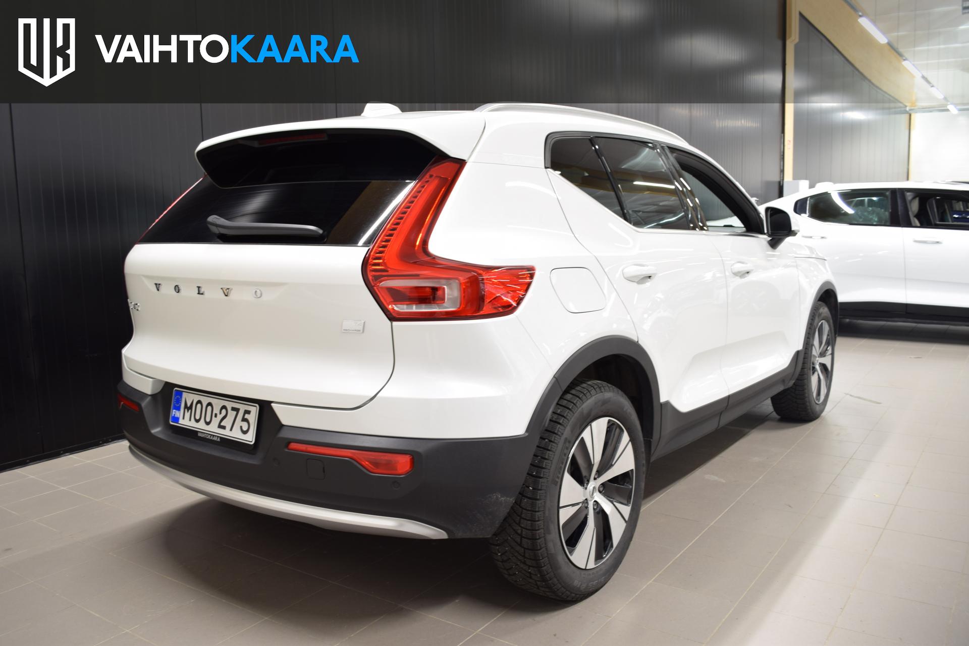 VOLVO XC40 2023