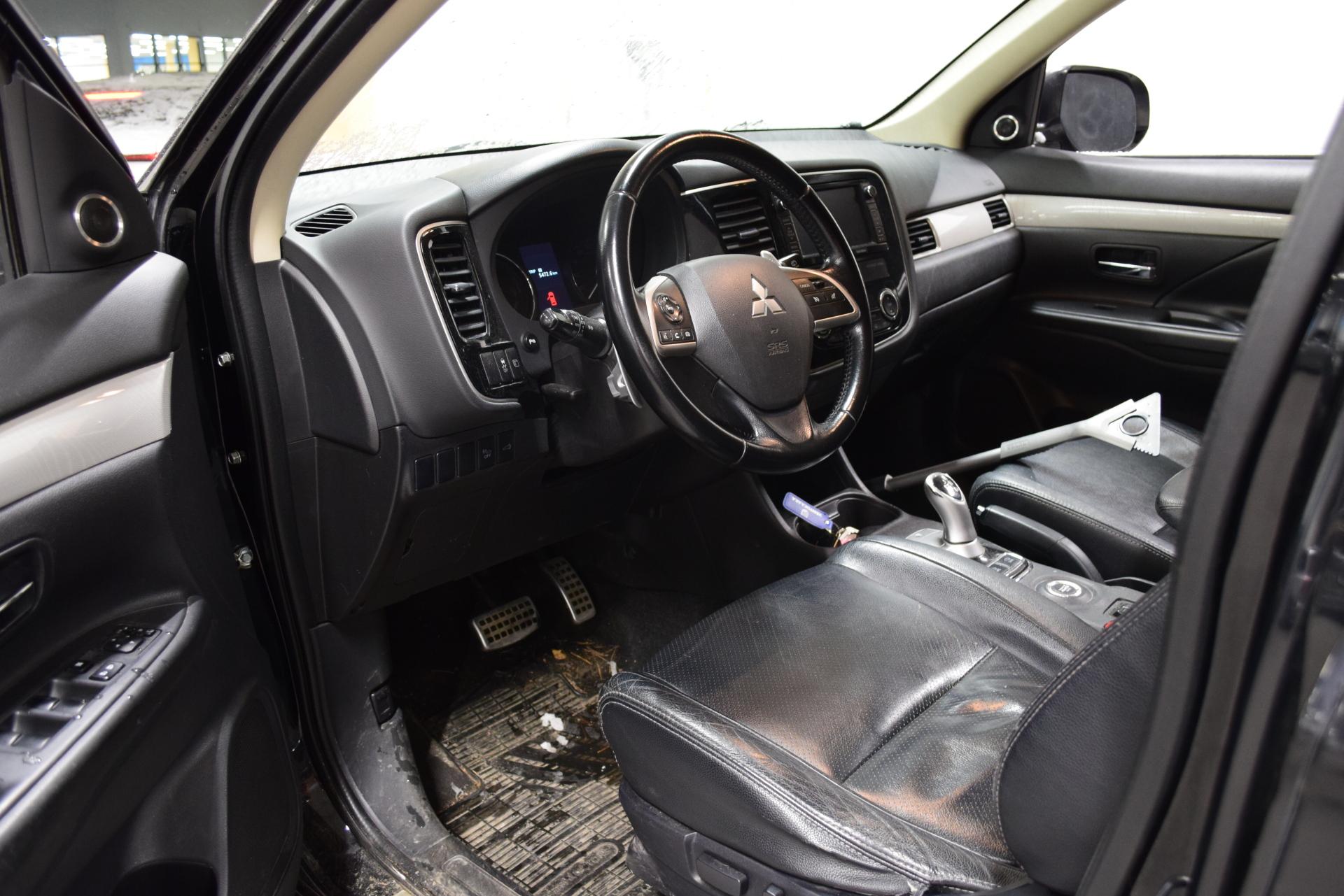 MITSUBISHI Outlander 2013