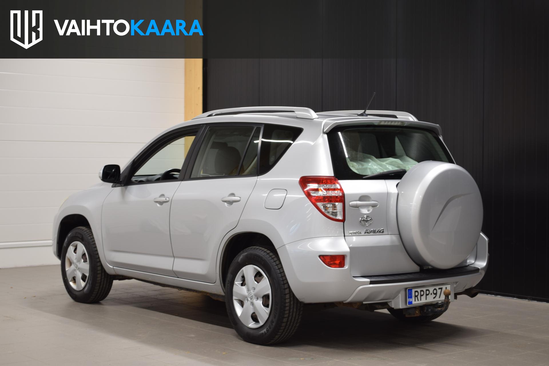 TOYOTA RAV4 4