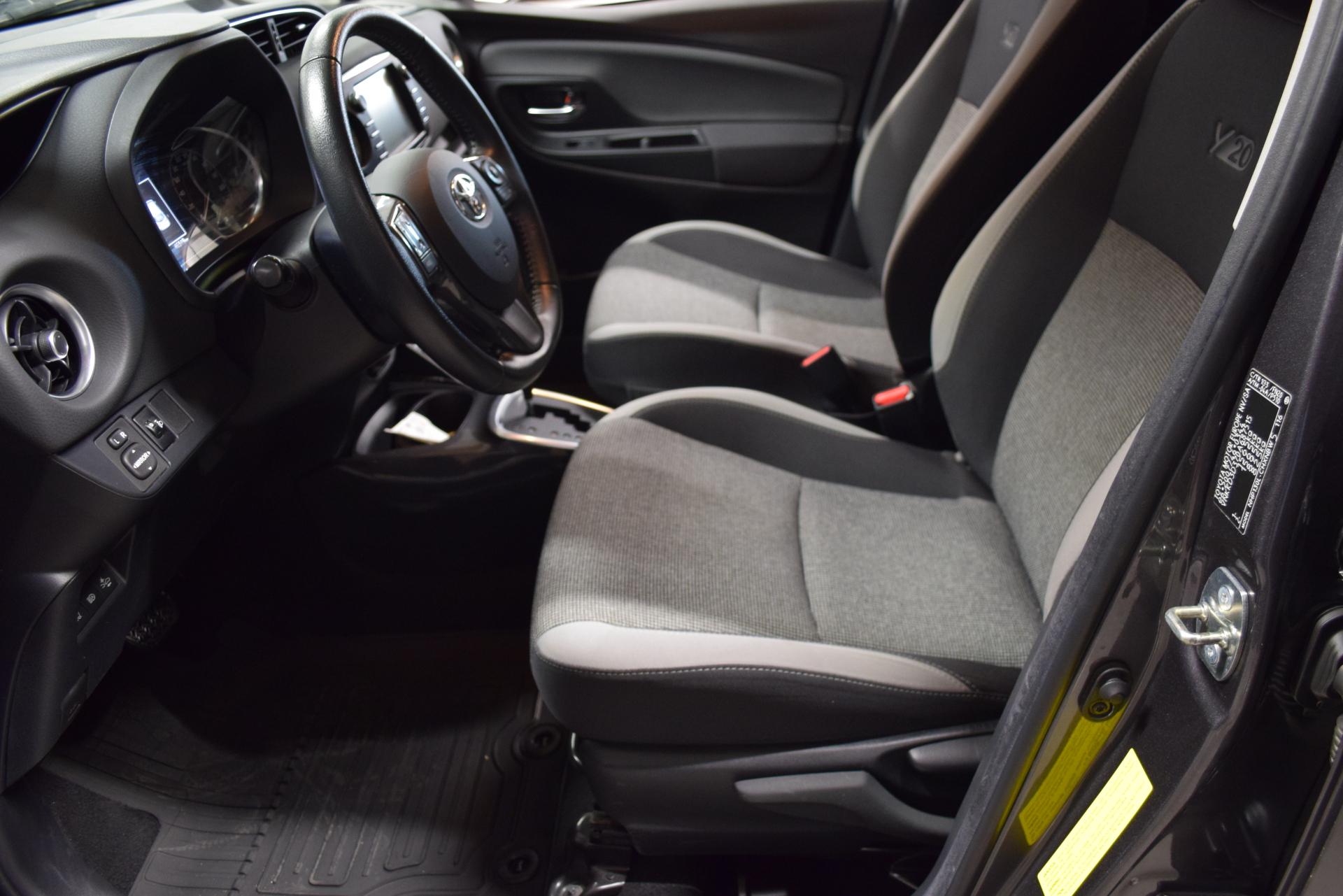 TOYOTA Yaris 2020