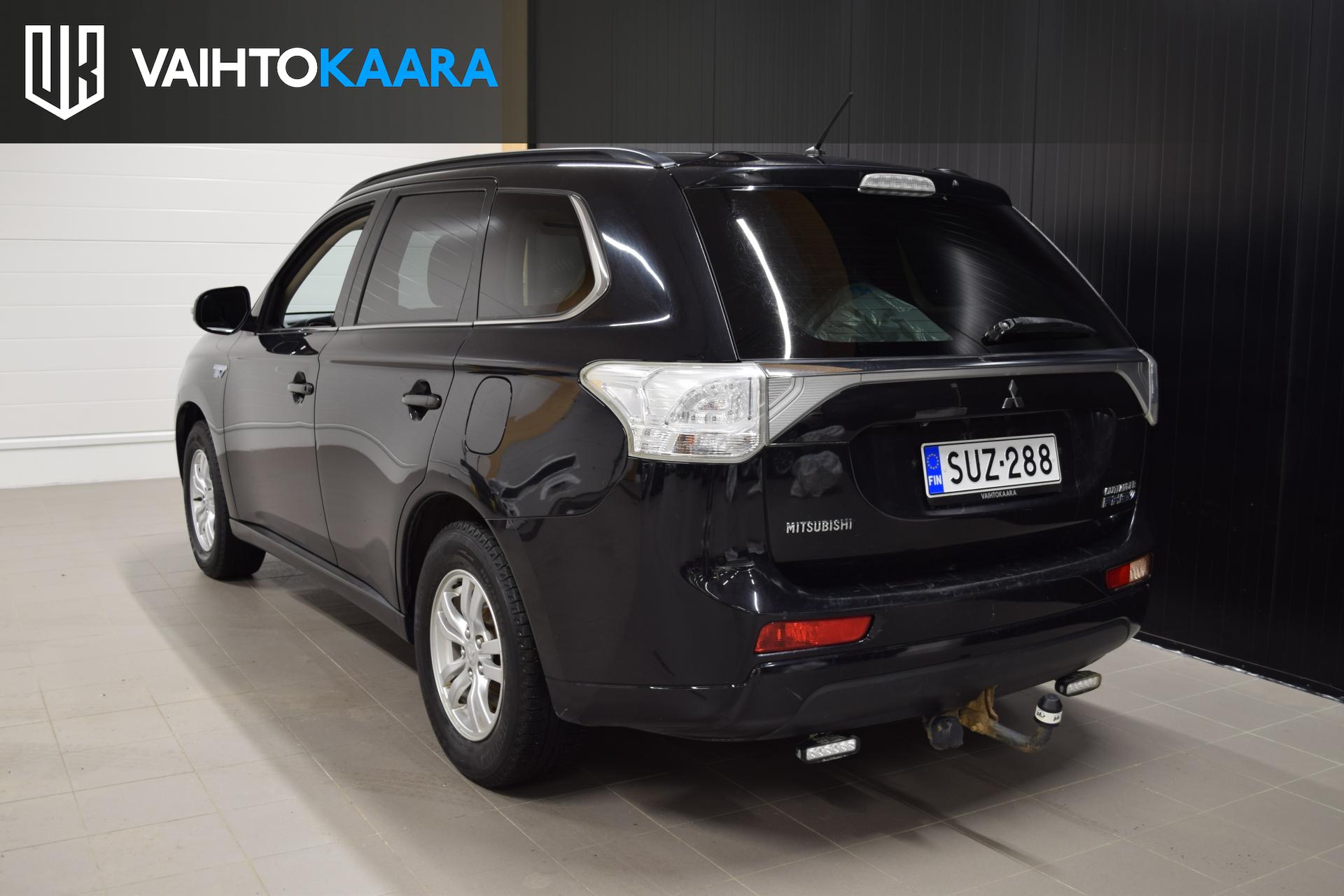MITSUBISHI Outlander PHEV 2013