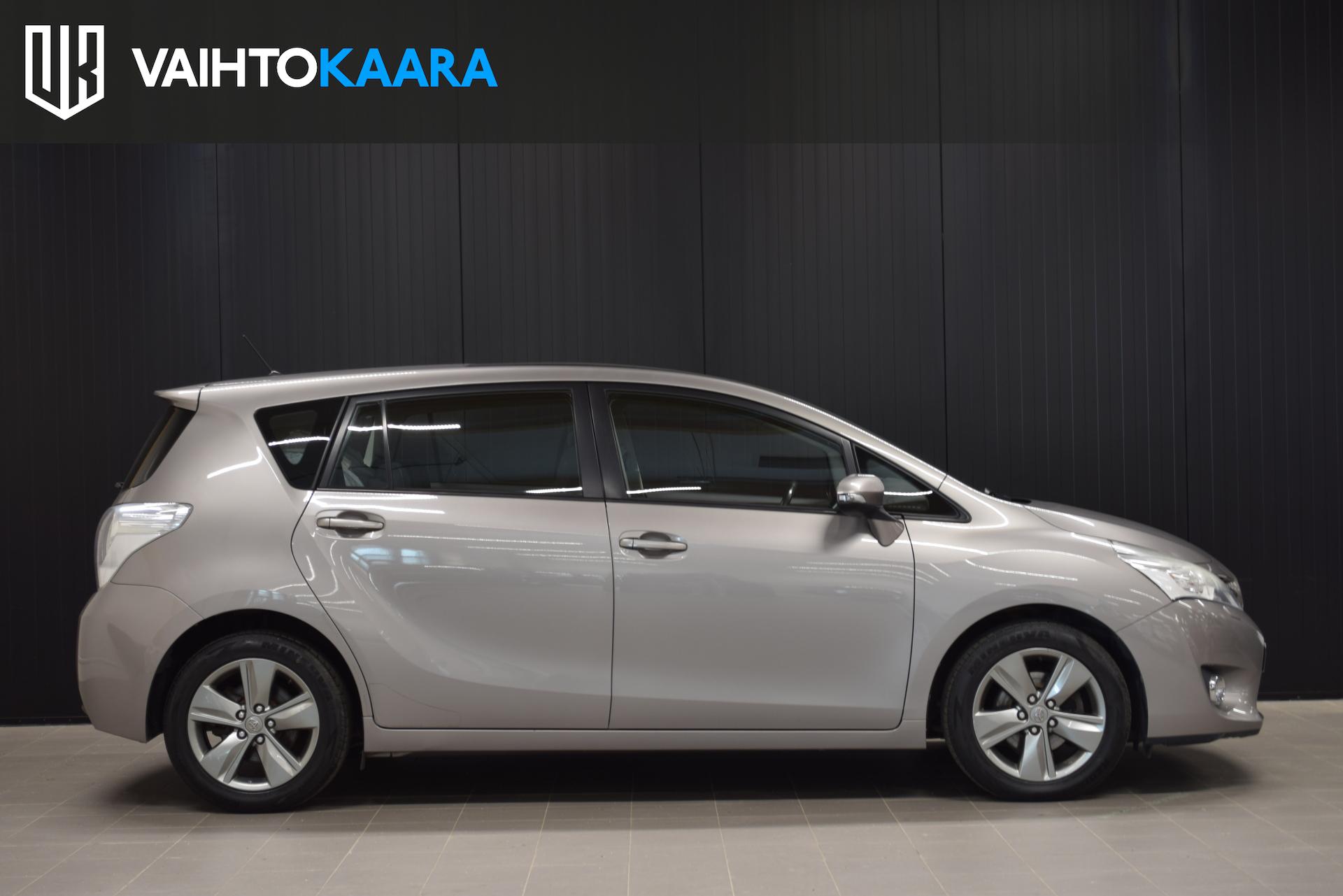 TOYOTA Verso 2015