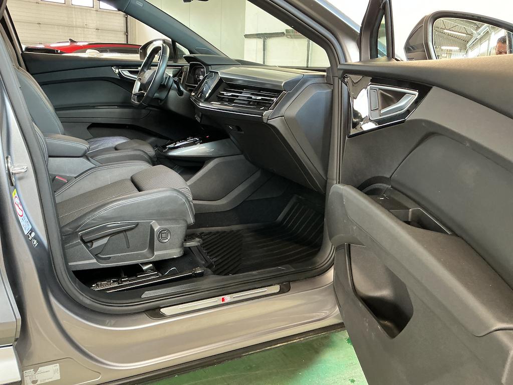 AUDI Q4 e-tron 2022