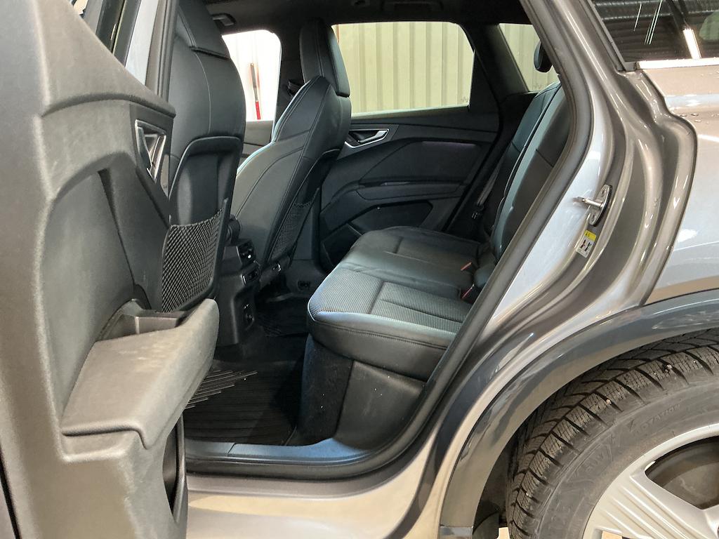 AUDI Q4 e-tron 2022