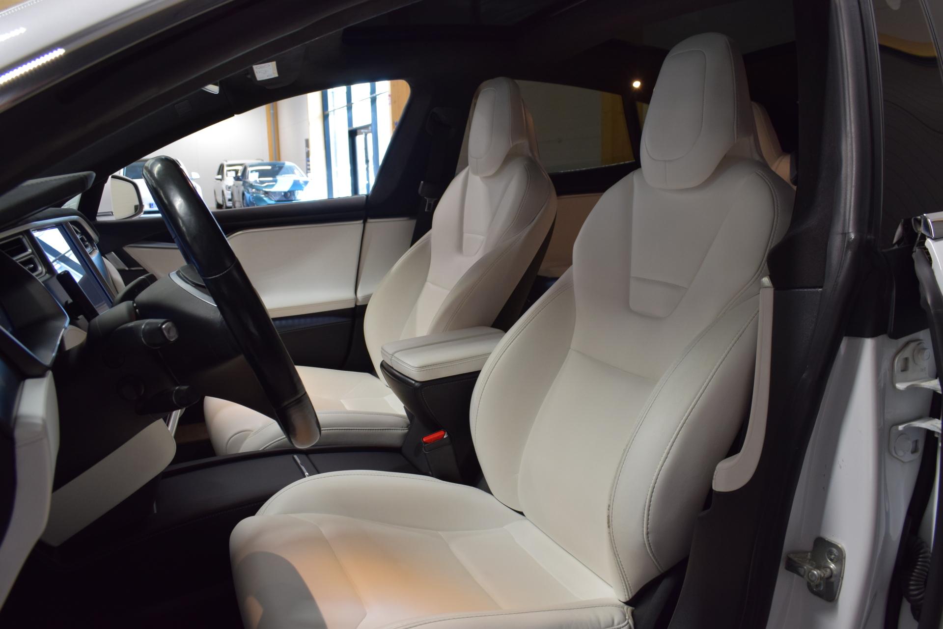 TESLA Model S 2017