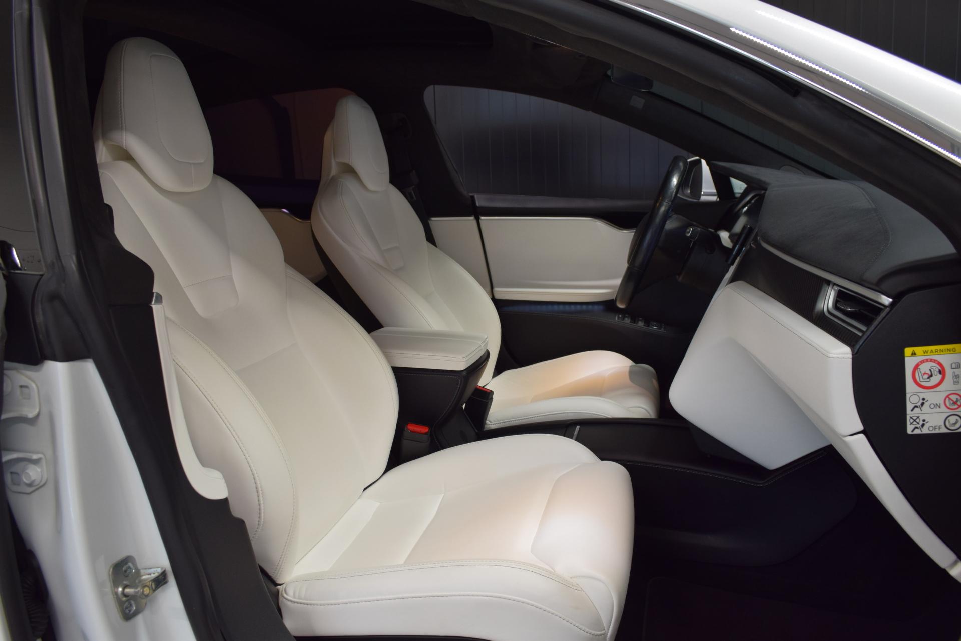 TESLA Model S 2017