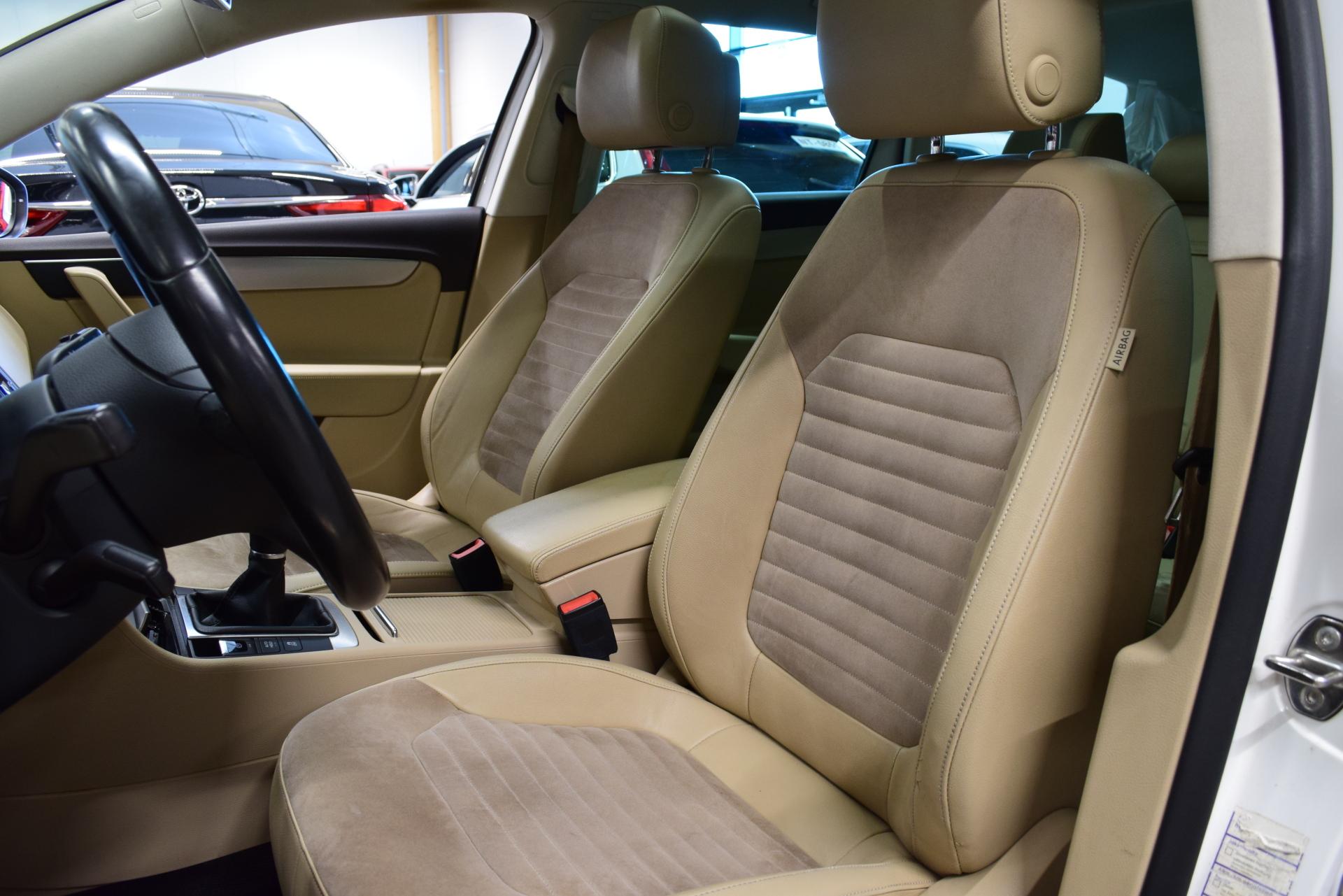 VOLKSWAGEN Passat 2013