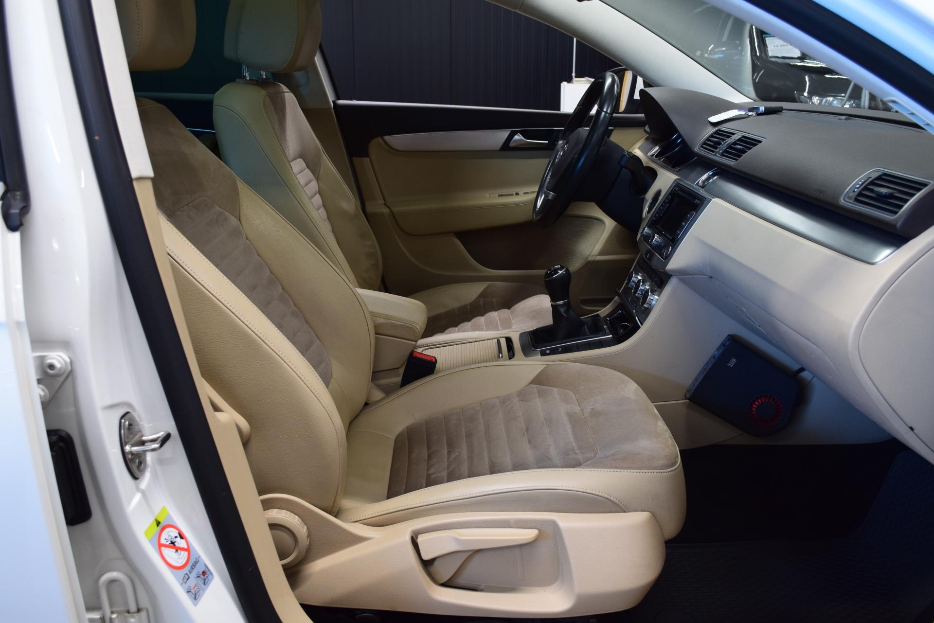 VOLKSWAGEN Passat 2013