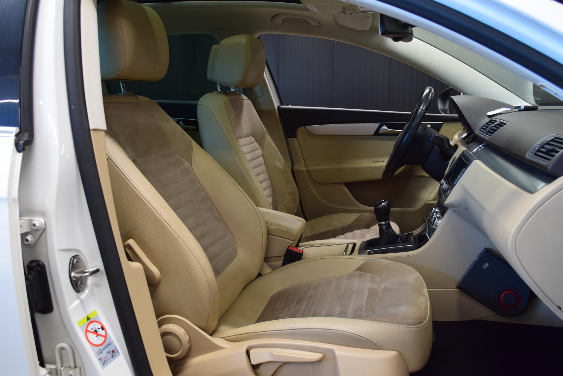 VOLKSWAGEN Passat 2013