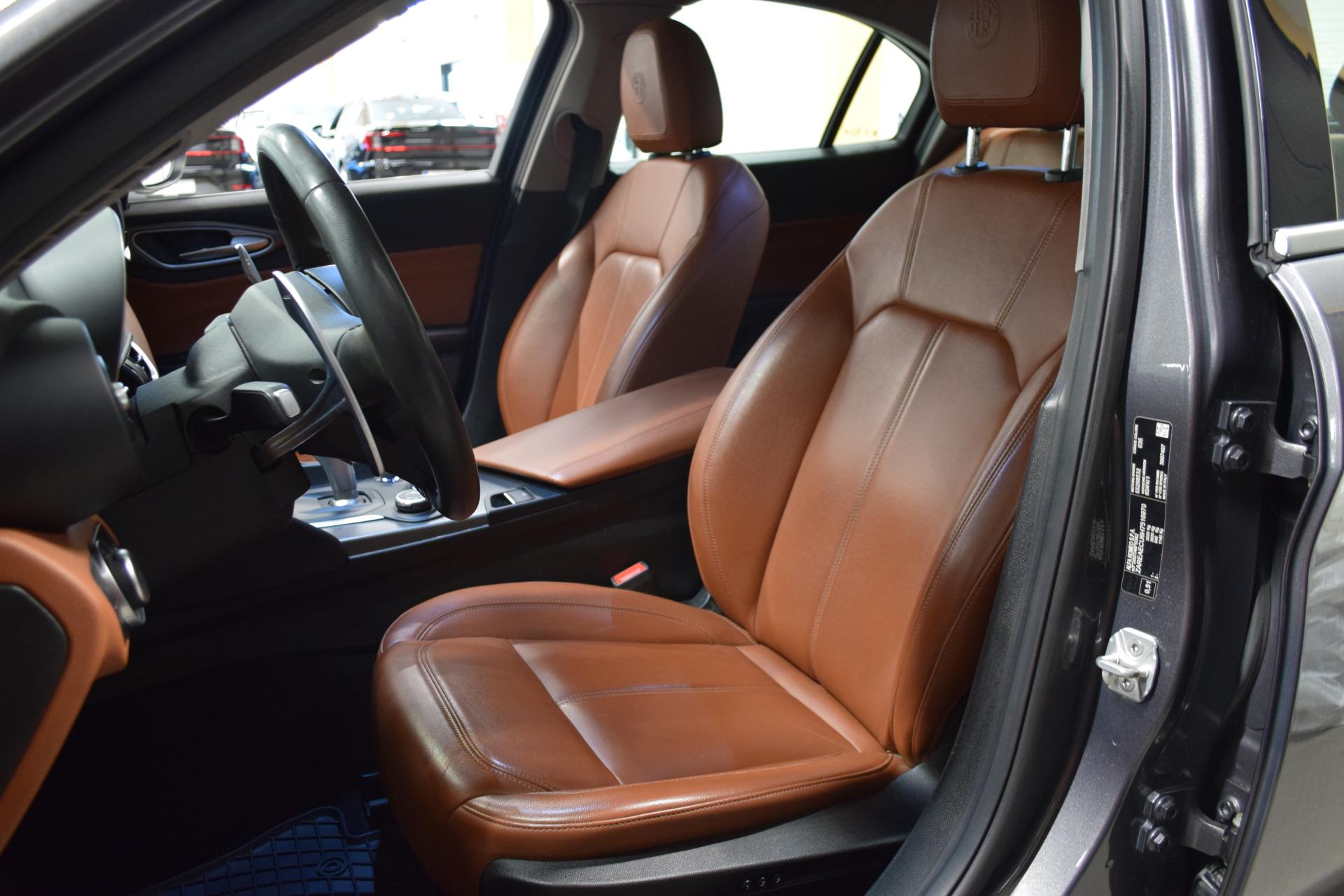 ALFA ROMEO Giulia 2016