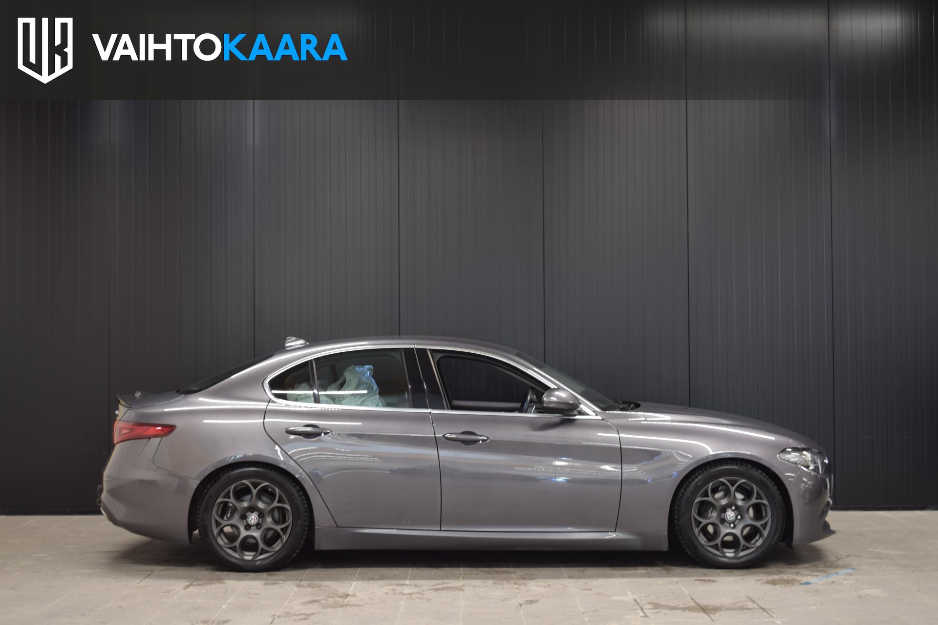 ALFA ROMEO Giulia 2016