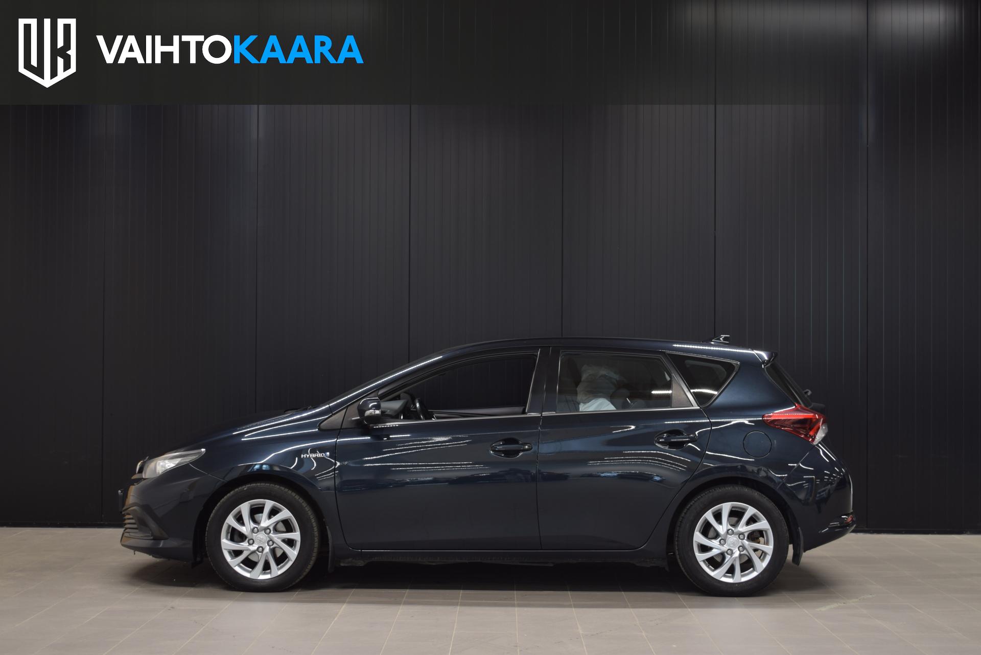 TOYOTA Auris 2016